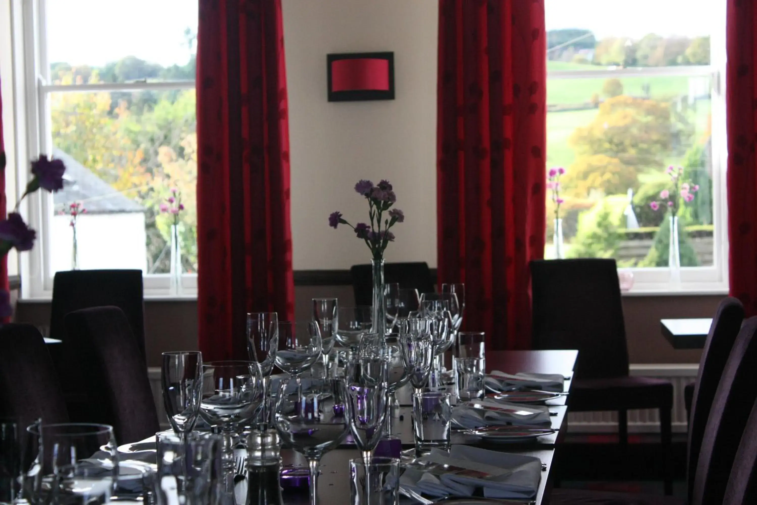 Restaurant/Places to Eat in Annandale Arms Hotel