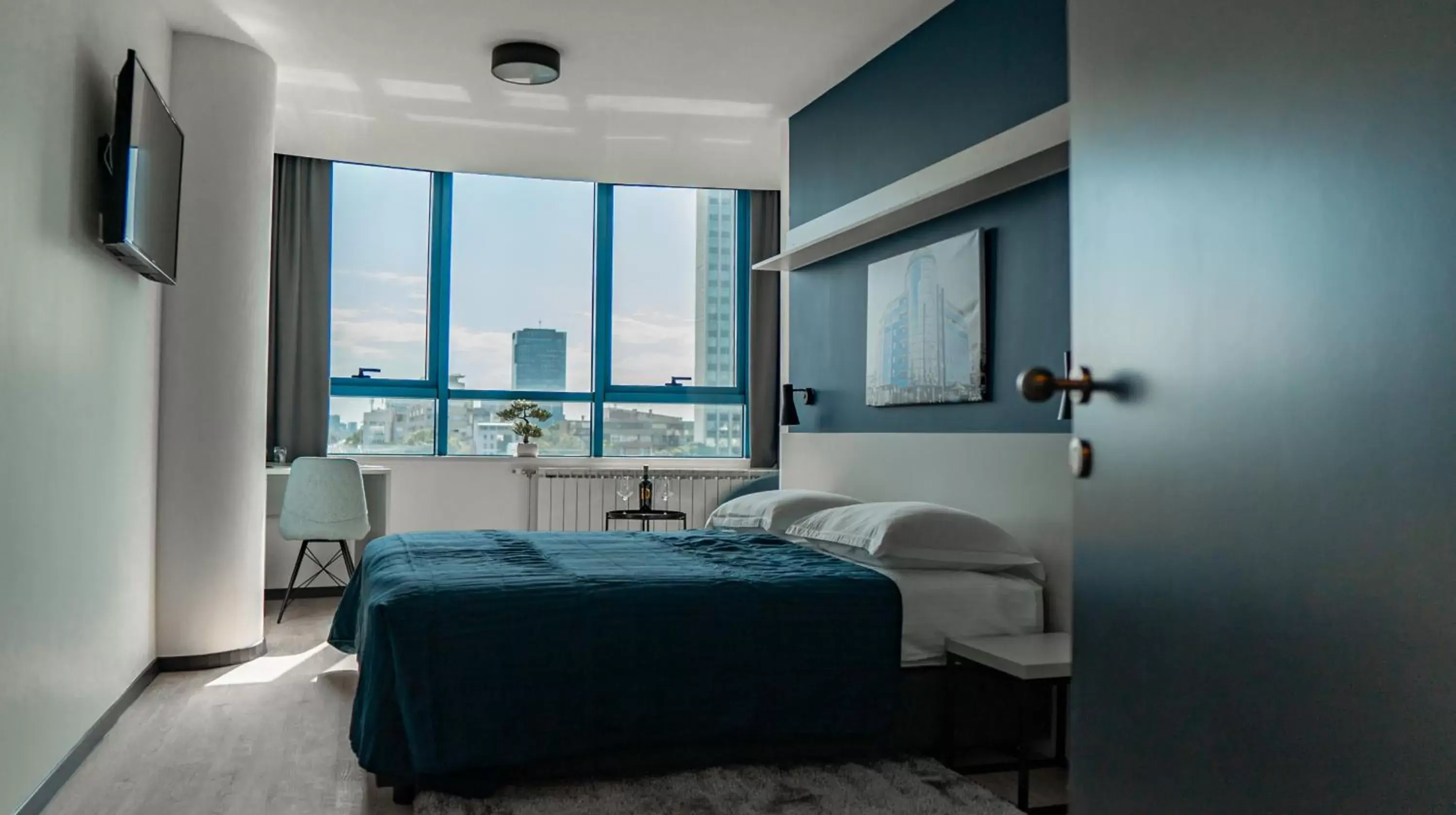 Bedroom, Bed in Hotel Blue Bedroom, Bed in Hotel Blue