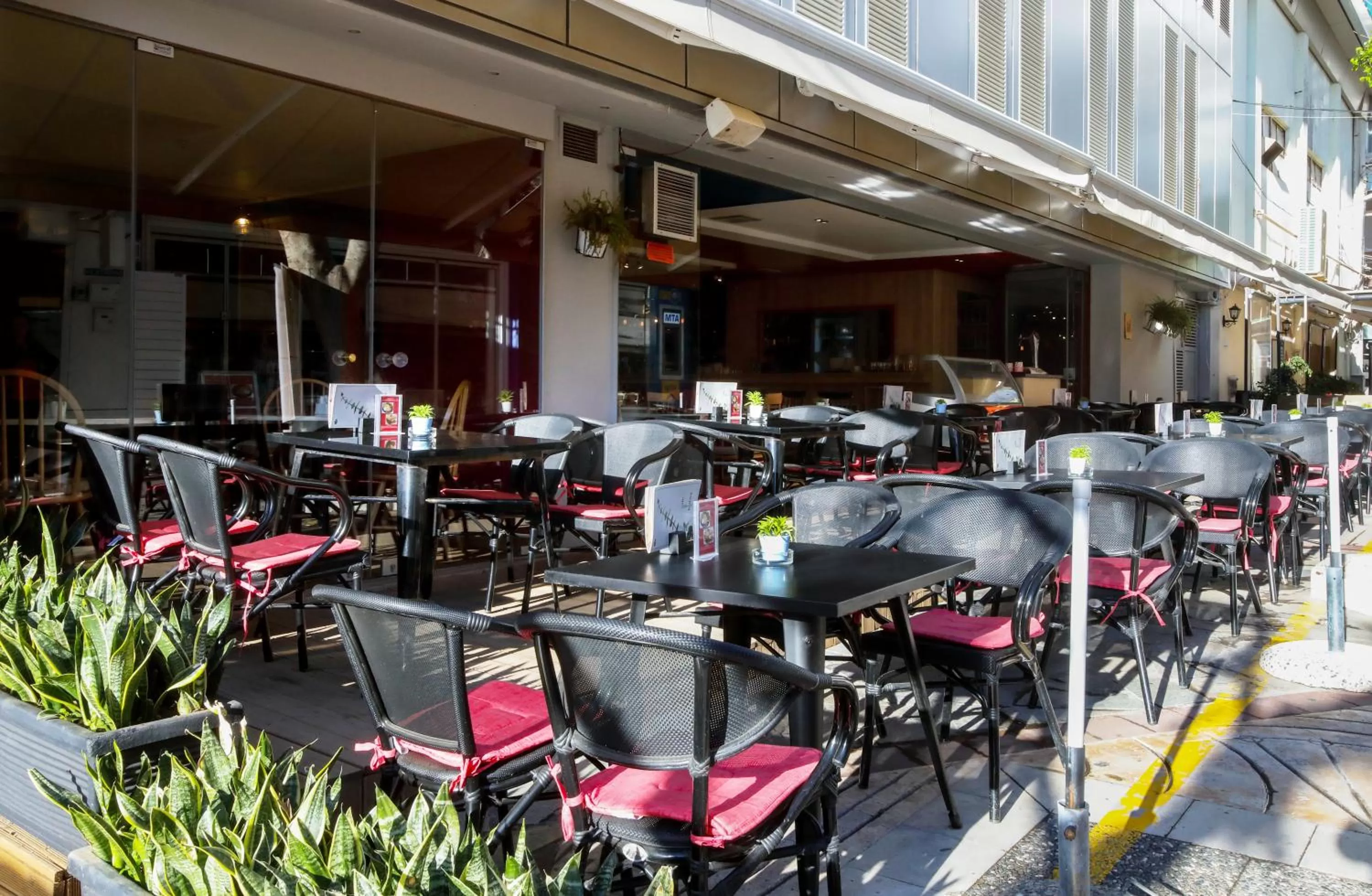 Restaurant/places to eat in Capsis Astoria Heraklion