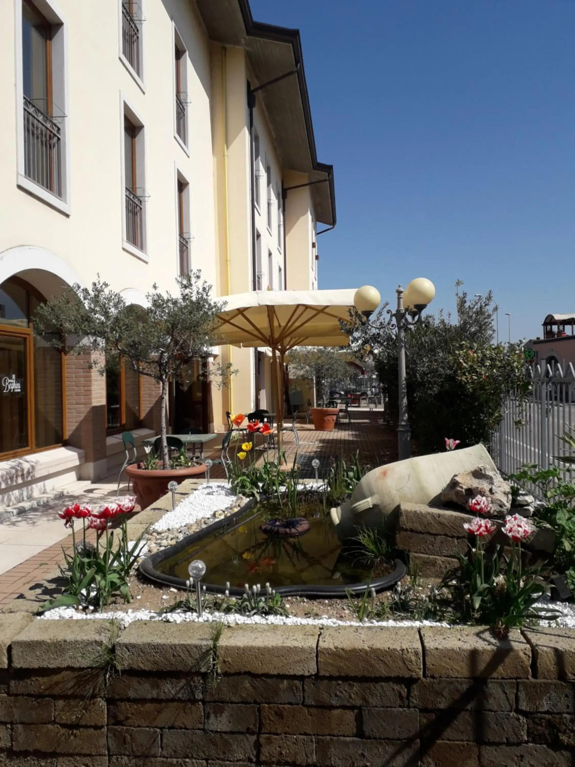 Facade/entrance, Property Building in Hotel Scaligero