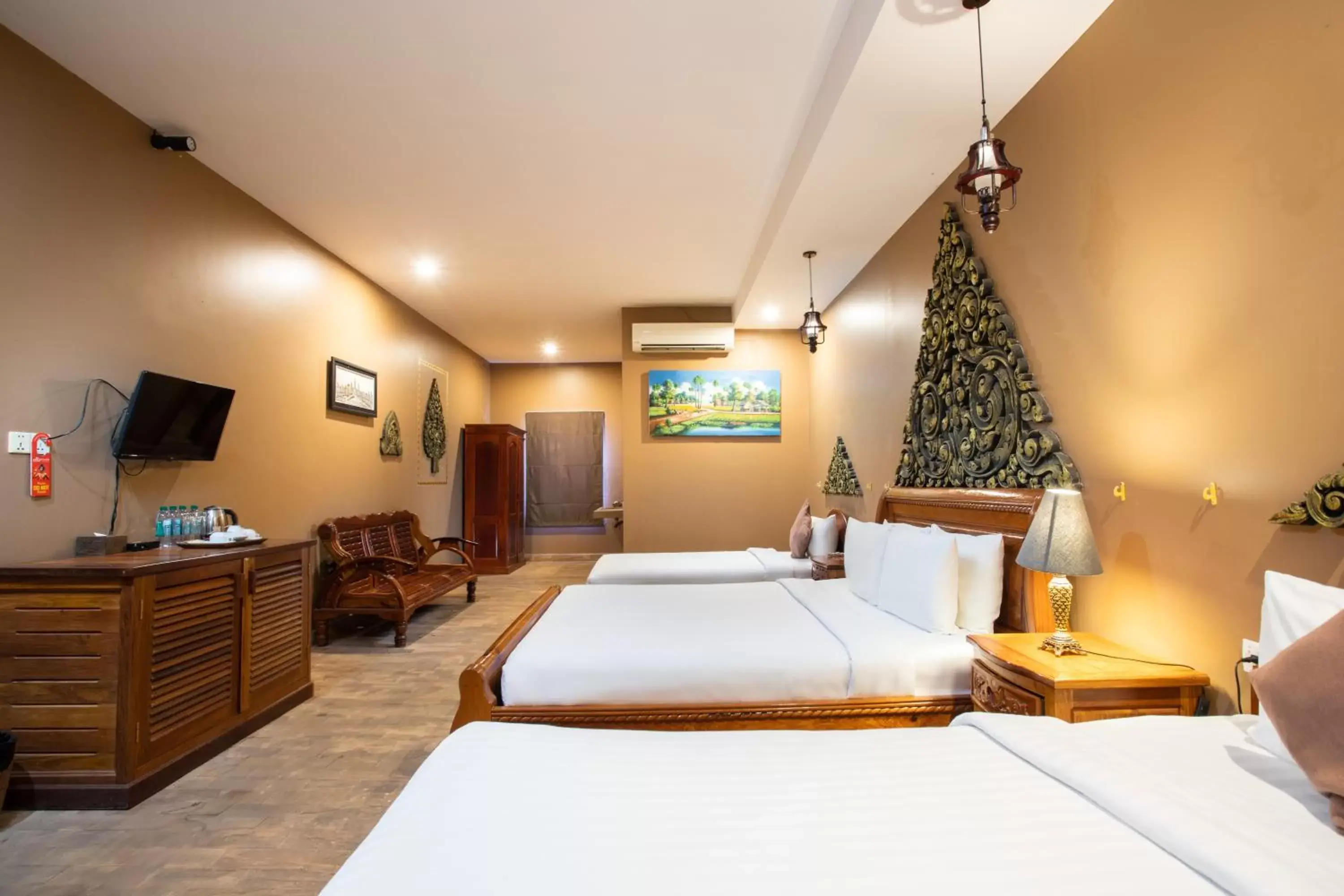 Deluxe Triple Room in Indra Porak Residence Hotel Deluxe Triple Room in Indra Porak Residence Hotel