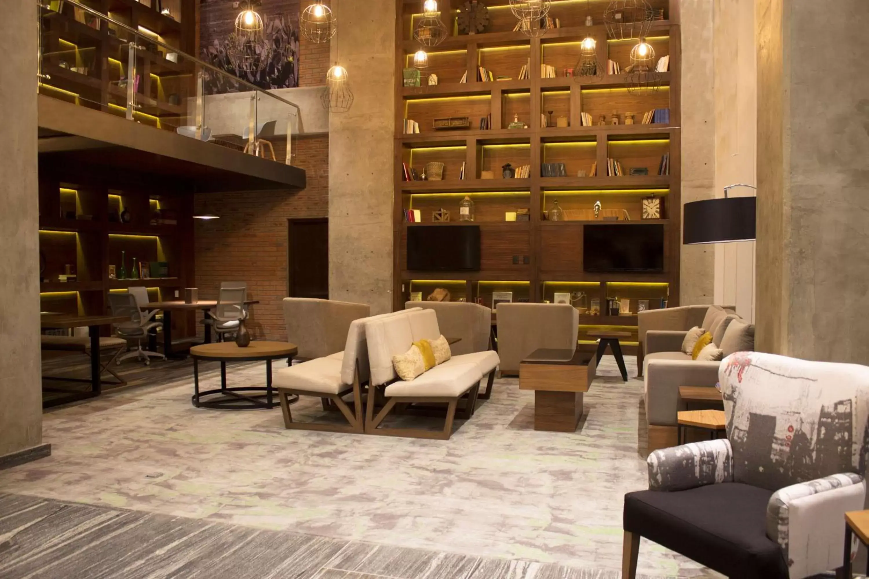 Lobby or reception, Lounge/Bar in Homewood Suites By Hilton Silao Airport