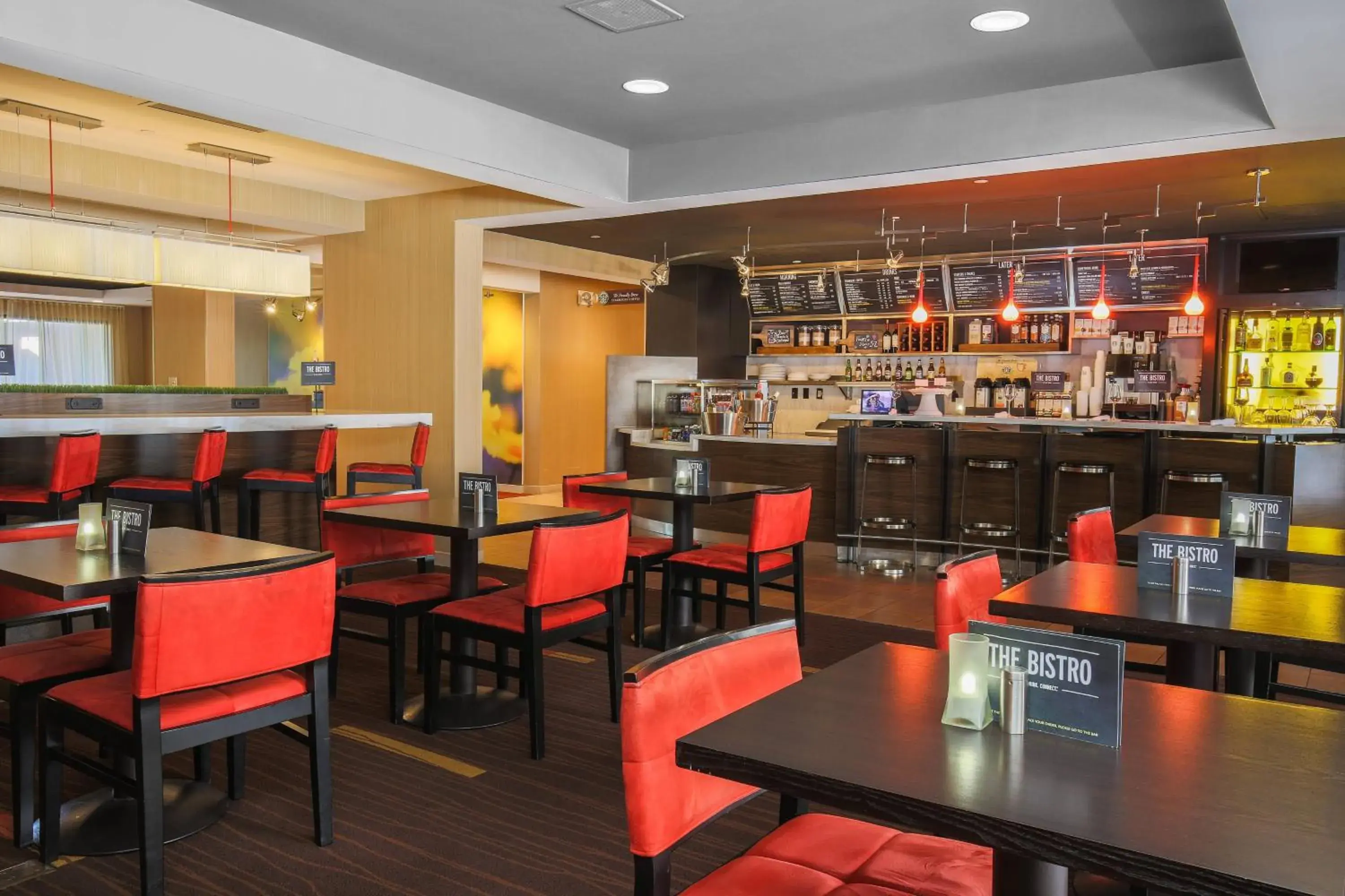 Restaurant/places to eat, Lounge/Bar in Courtyard by Marriott Flint Grand Blanc