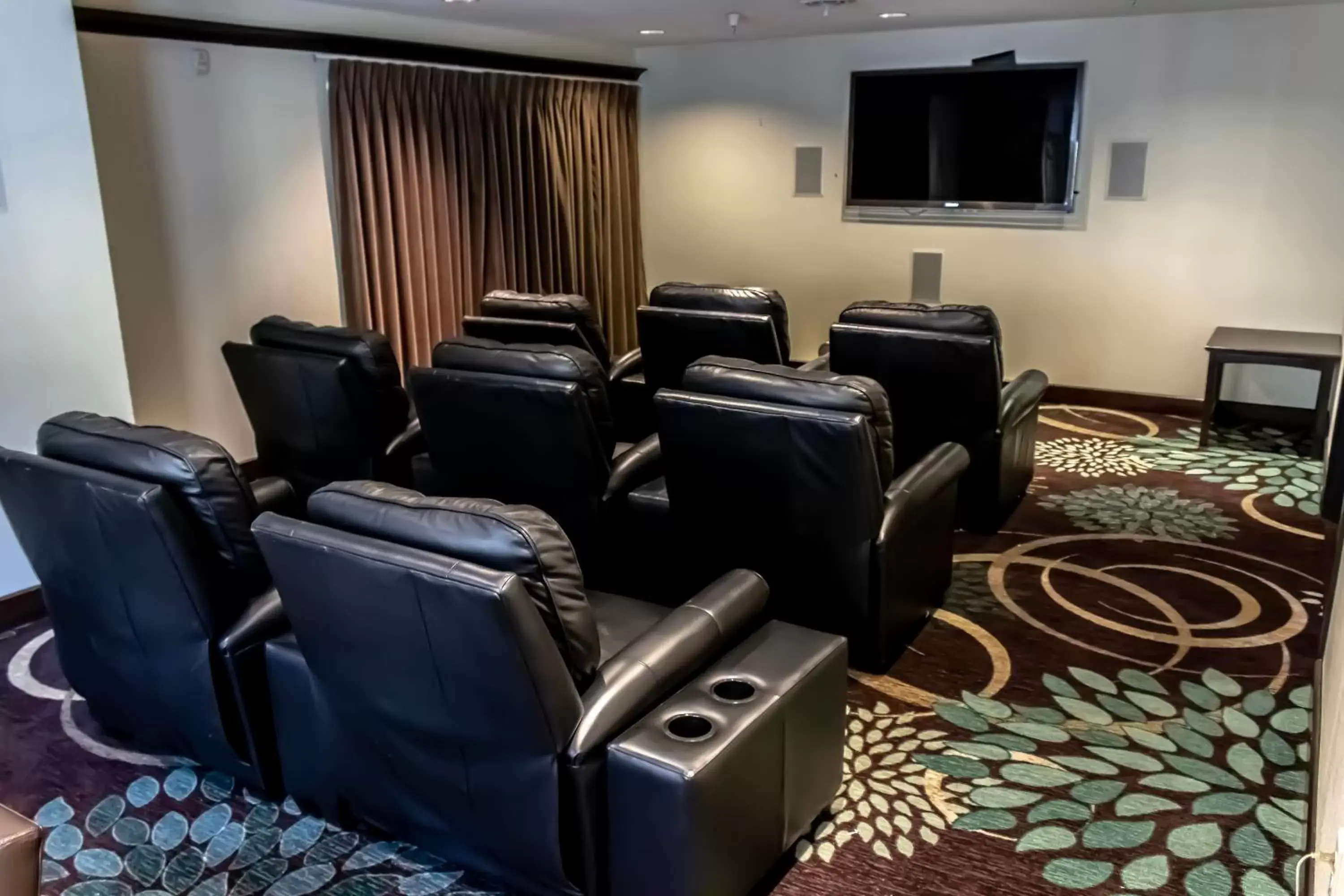 Lobby or reception, Seating Area in Staybridge Suites Minot, an IHG Hotel