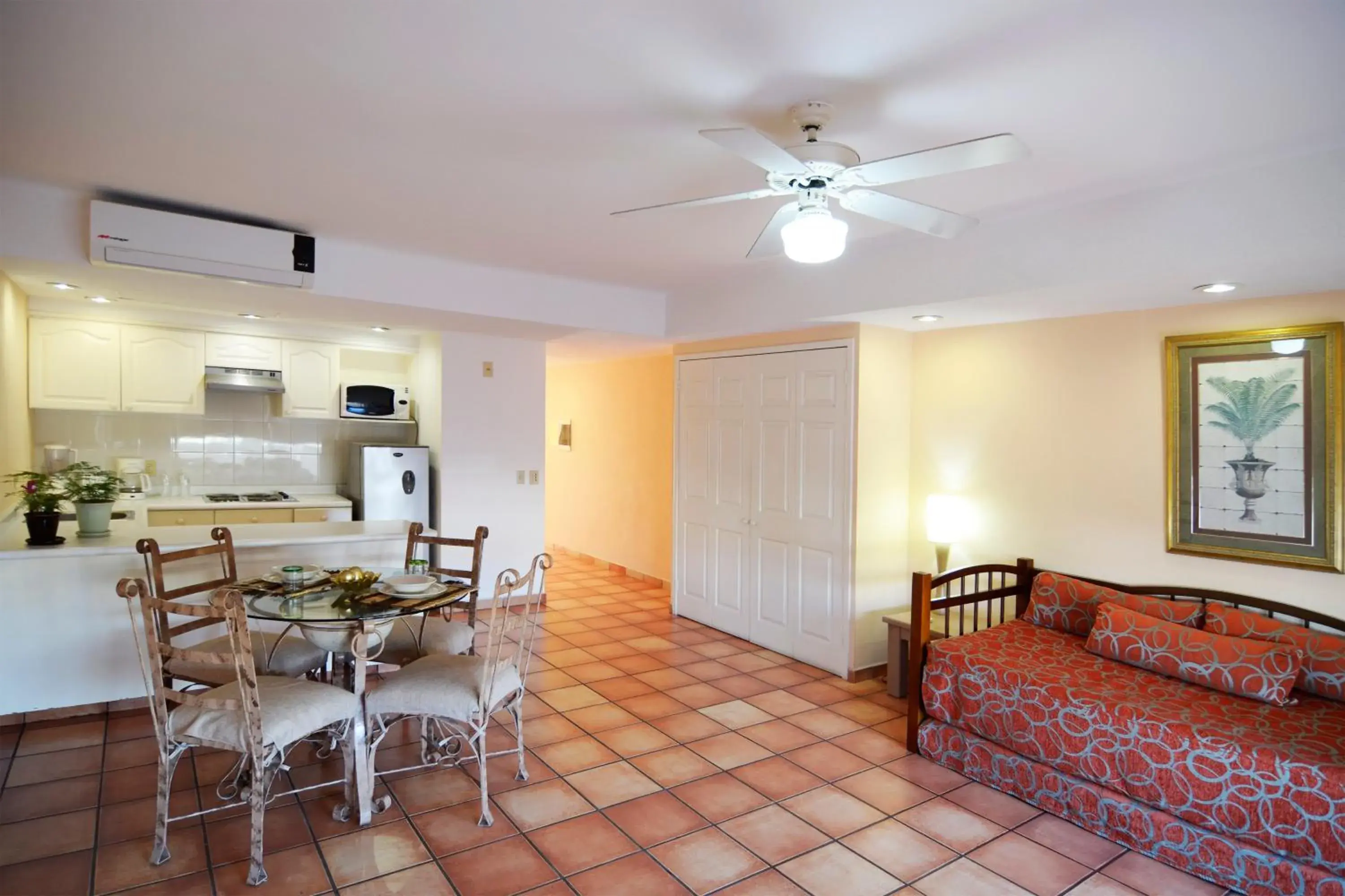 Seating Area in Suites Las Palmas