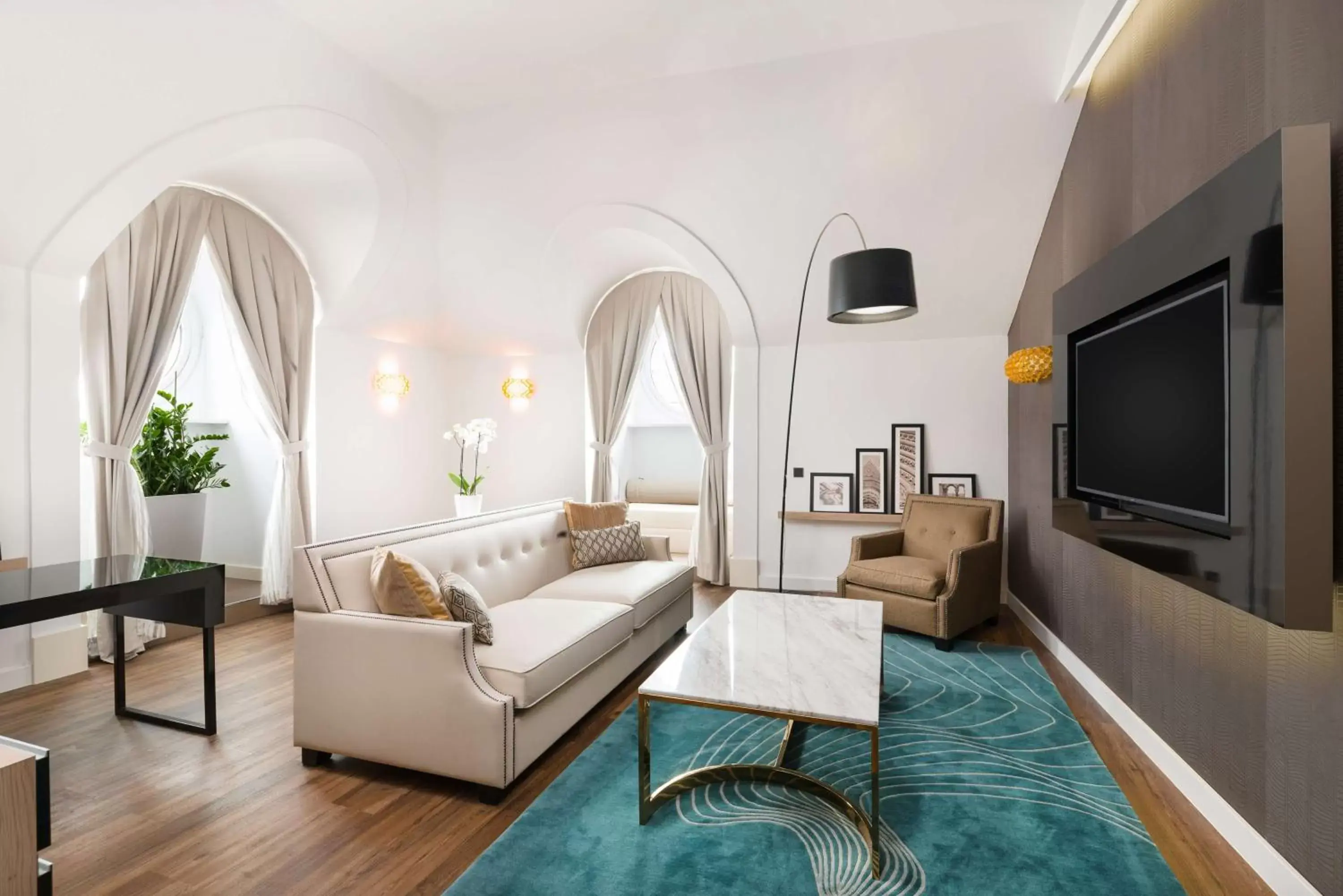 Living room, Seating Area in Radisson Blu Béke Hotel, Budapest