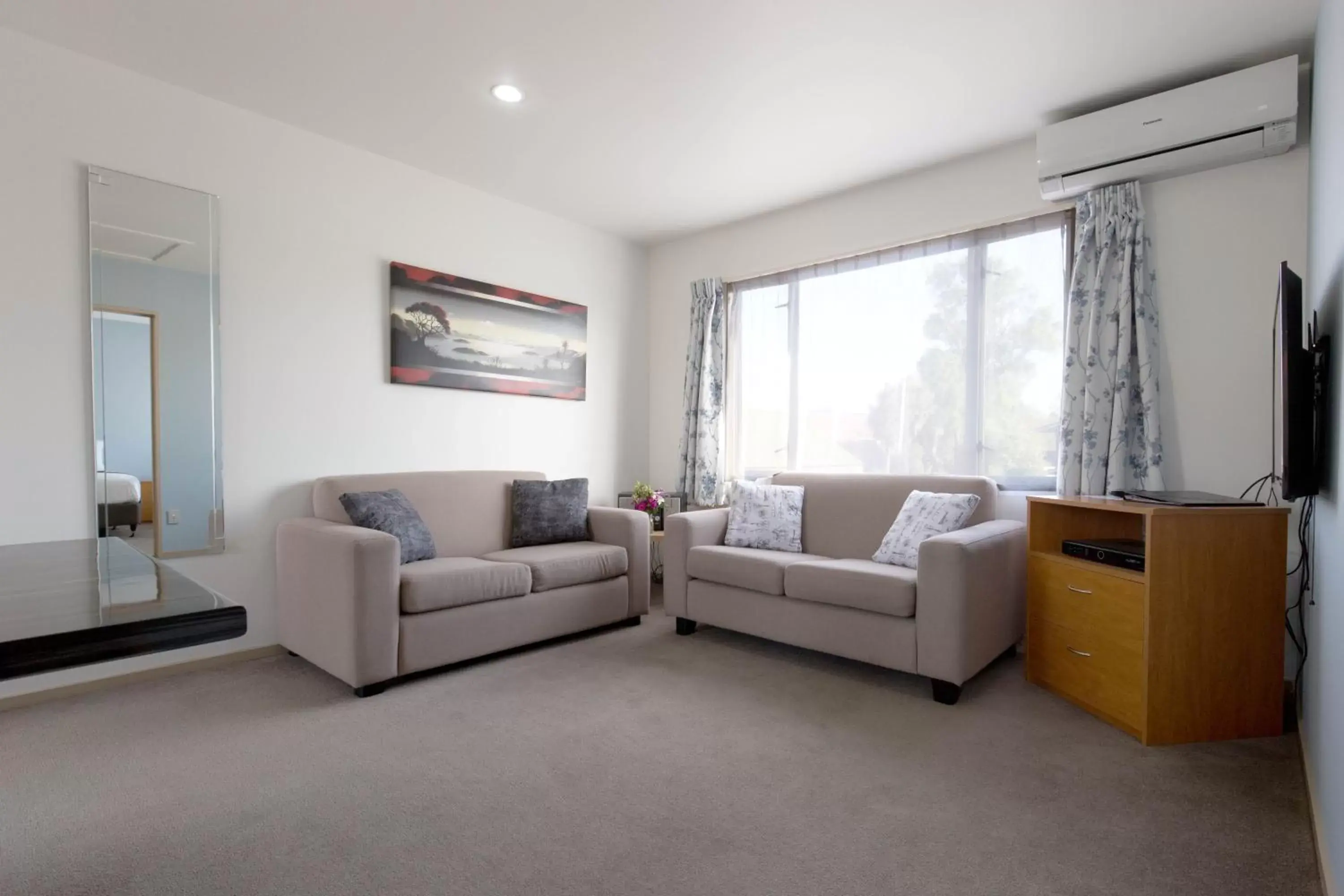 TV and multimedia, Seating Area in Riccarton Motor Lodge