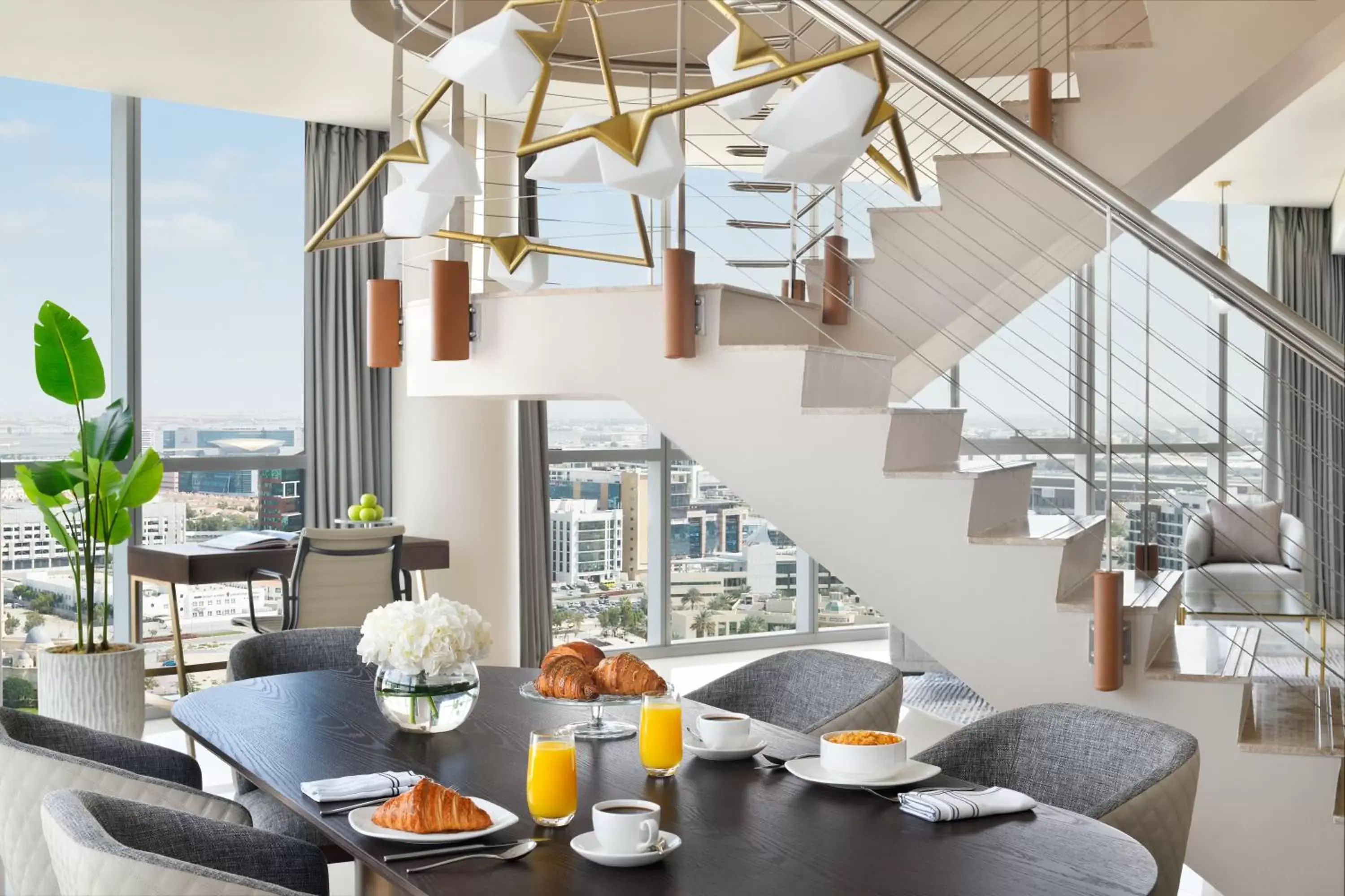 Living room, Restaurant/Places to Eat in InterContinental Residence Suites Dubai Festival City, an IHG Hotel
