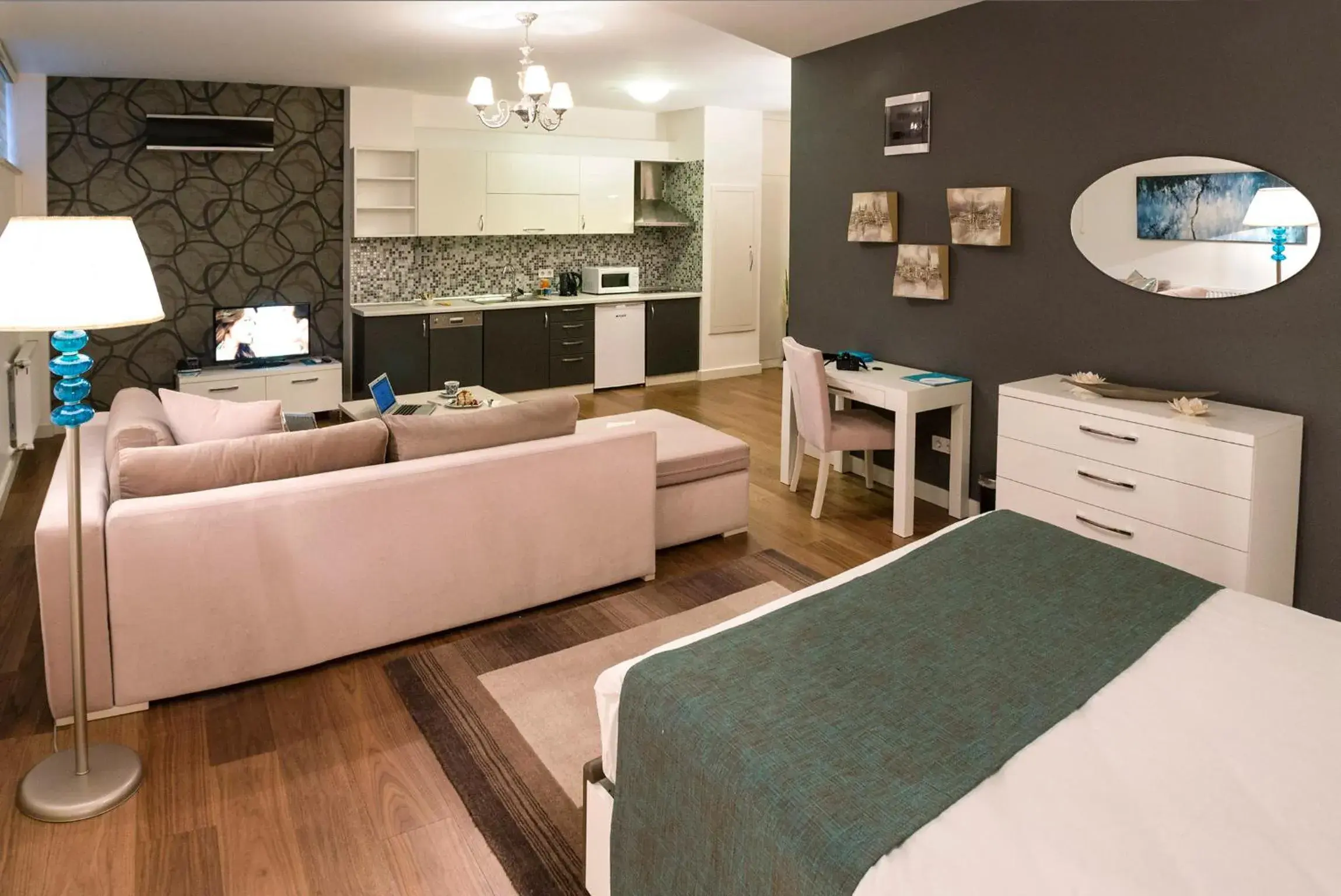 Kitchen or kitchenette in Turkuaz Suites Bosphorus