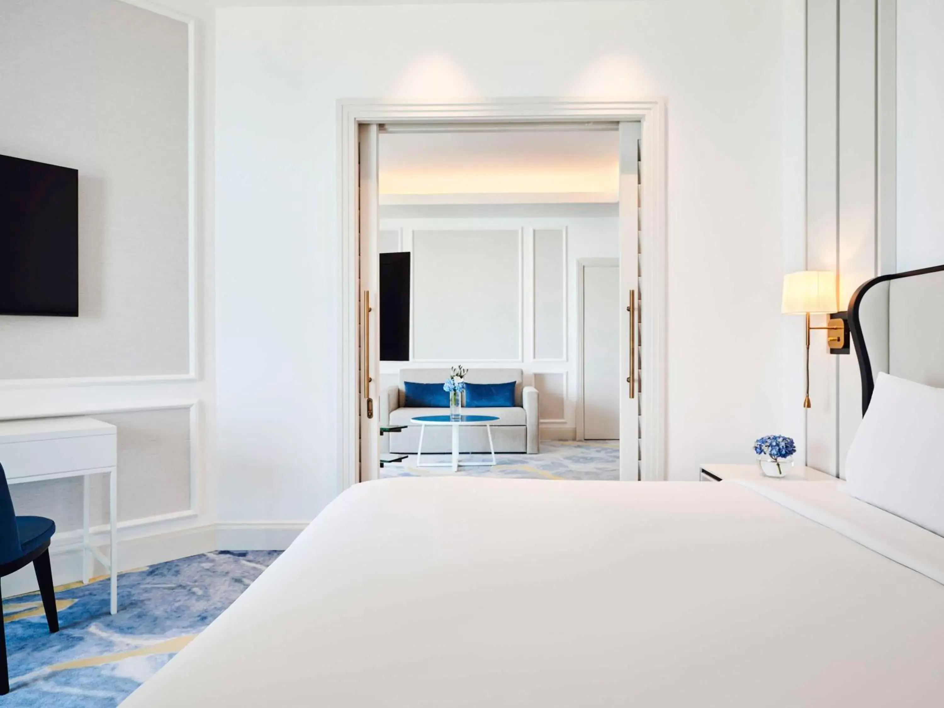 Photo of the whole room, Bed in Sofitel Dubai Jumeirah Beach
