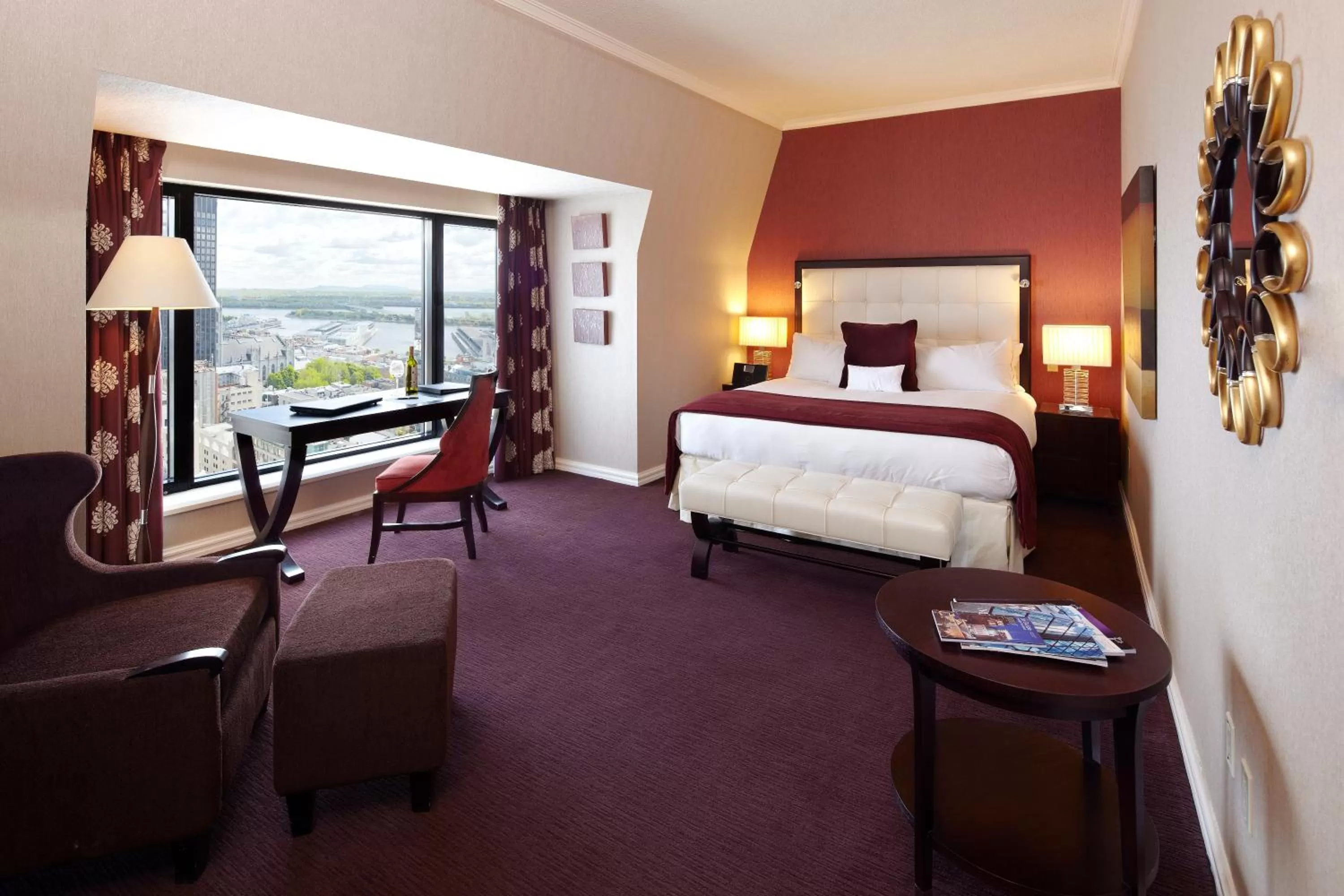 Photo of the whole room, Bed in InterContinental Montreal by IHG