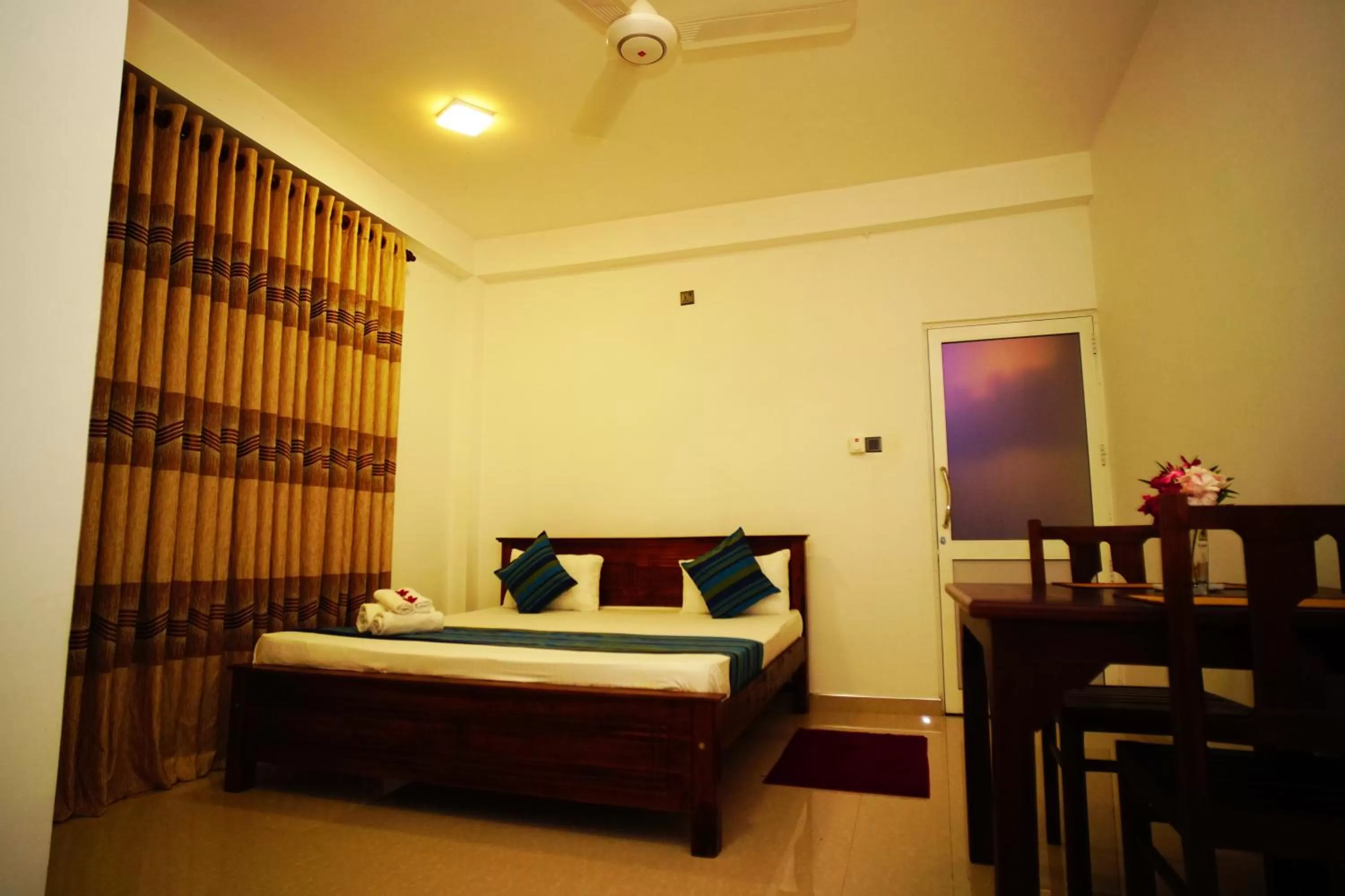 Bed in Airport 4 Season Transit Hotel