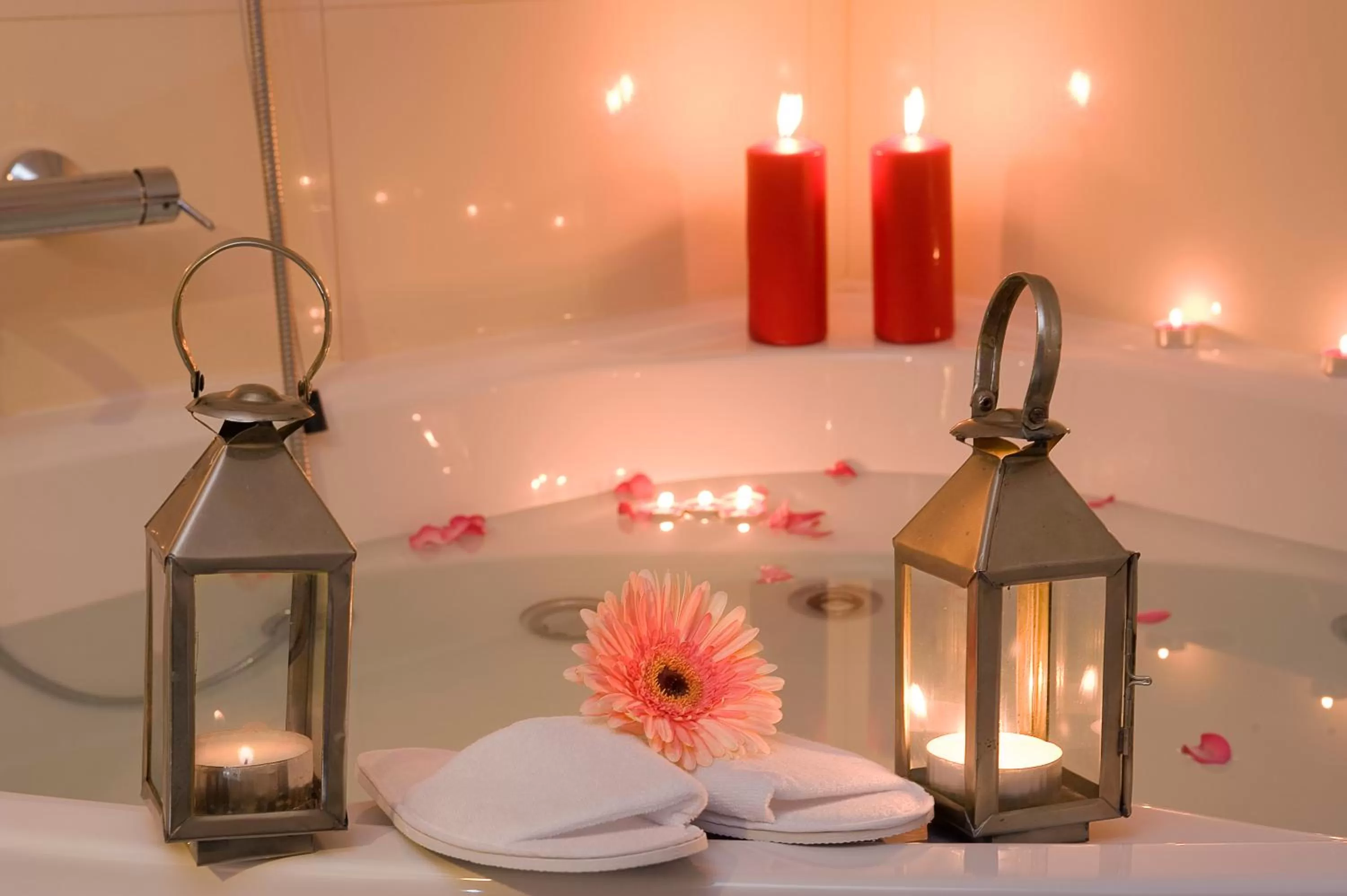 Bathroom in Cardinal Hotel St. Peter