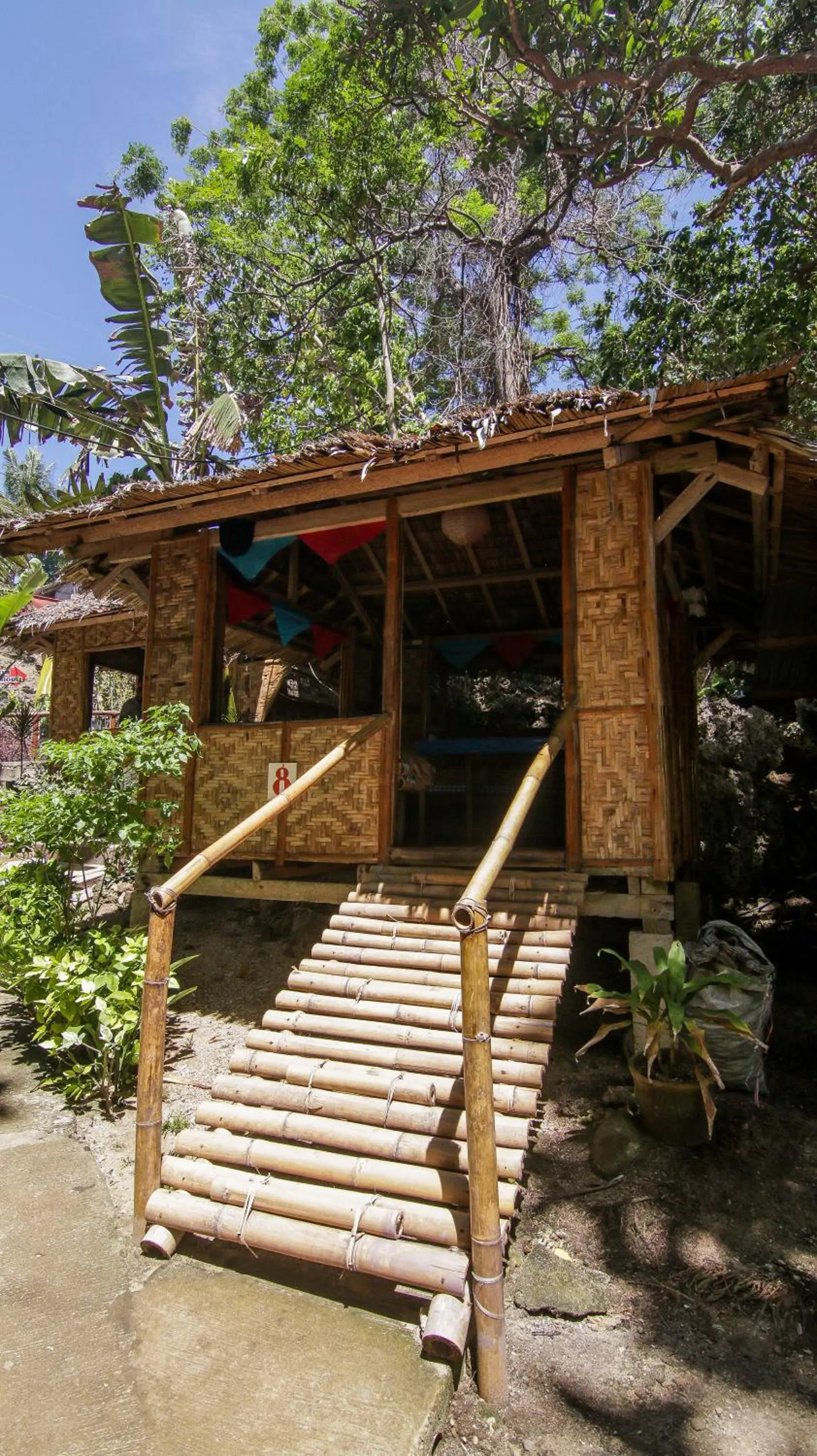 Property building in Gratum Beach Resort