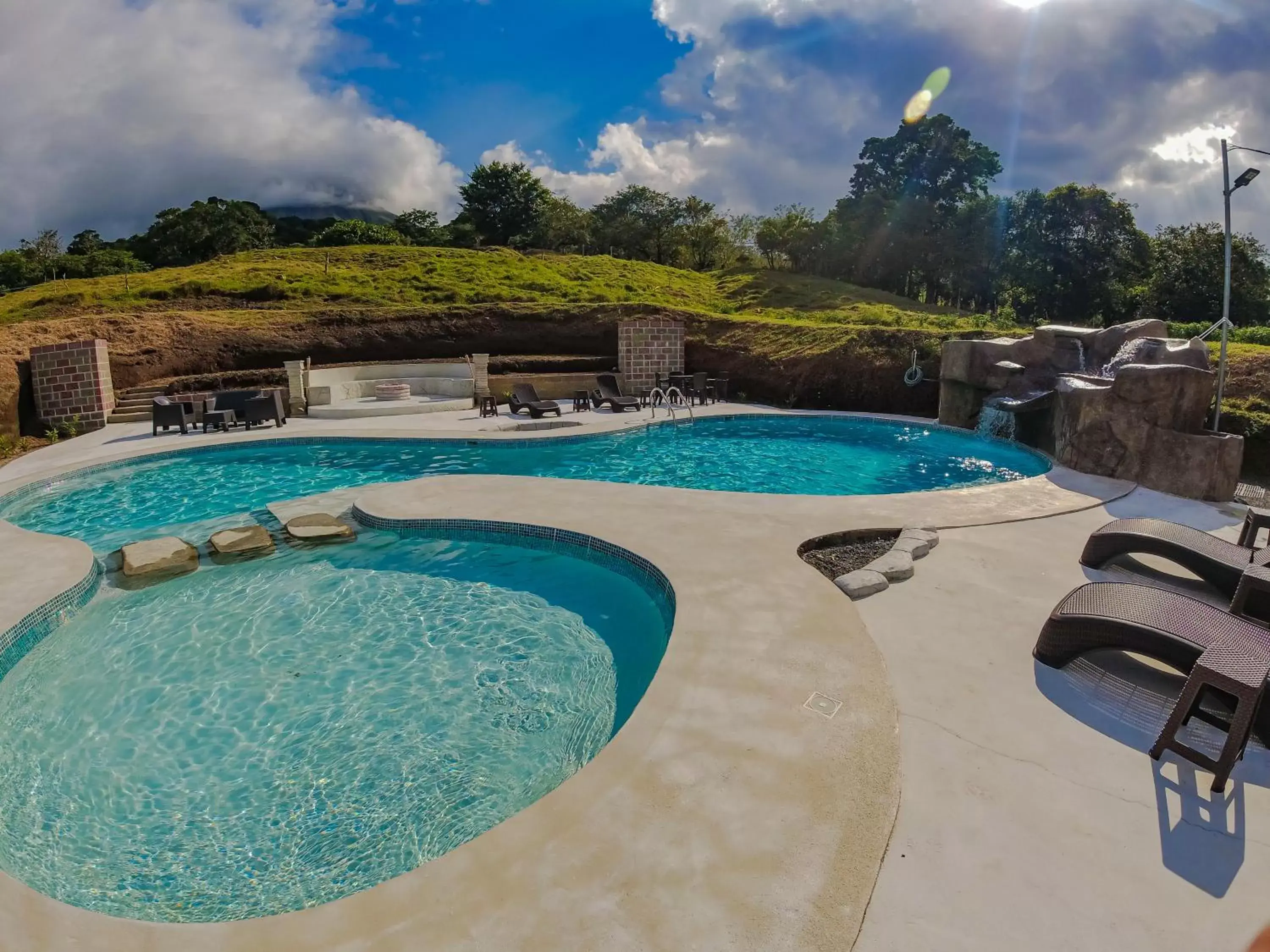 Pool view, Swimming Pool in Confort Arenal