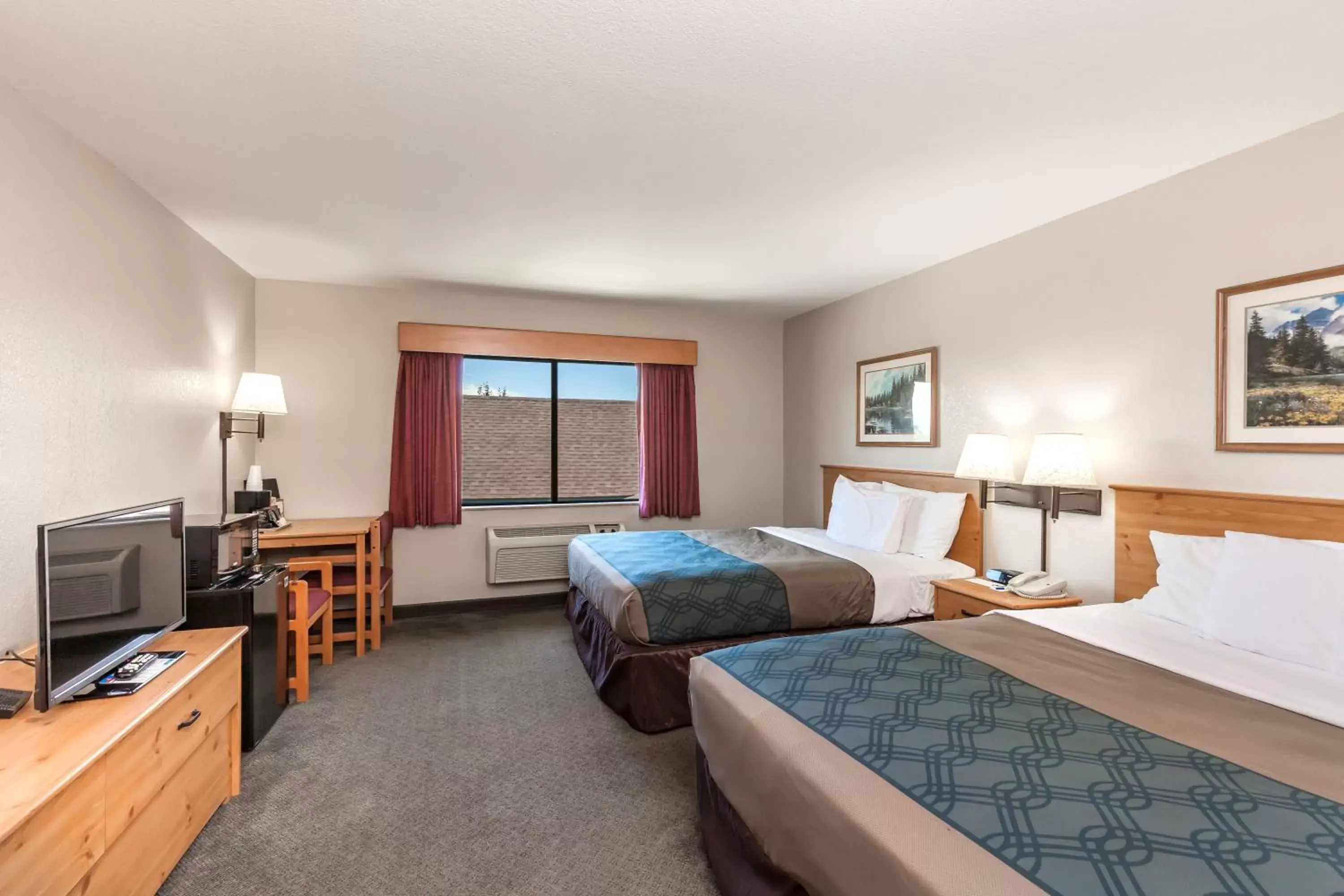 Photo of the whole room in MountainView Lodge and Suites