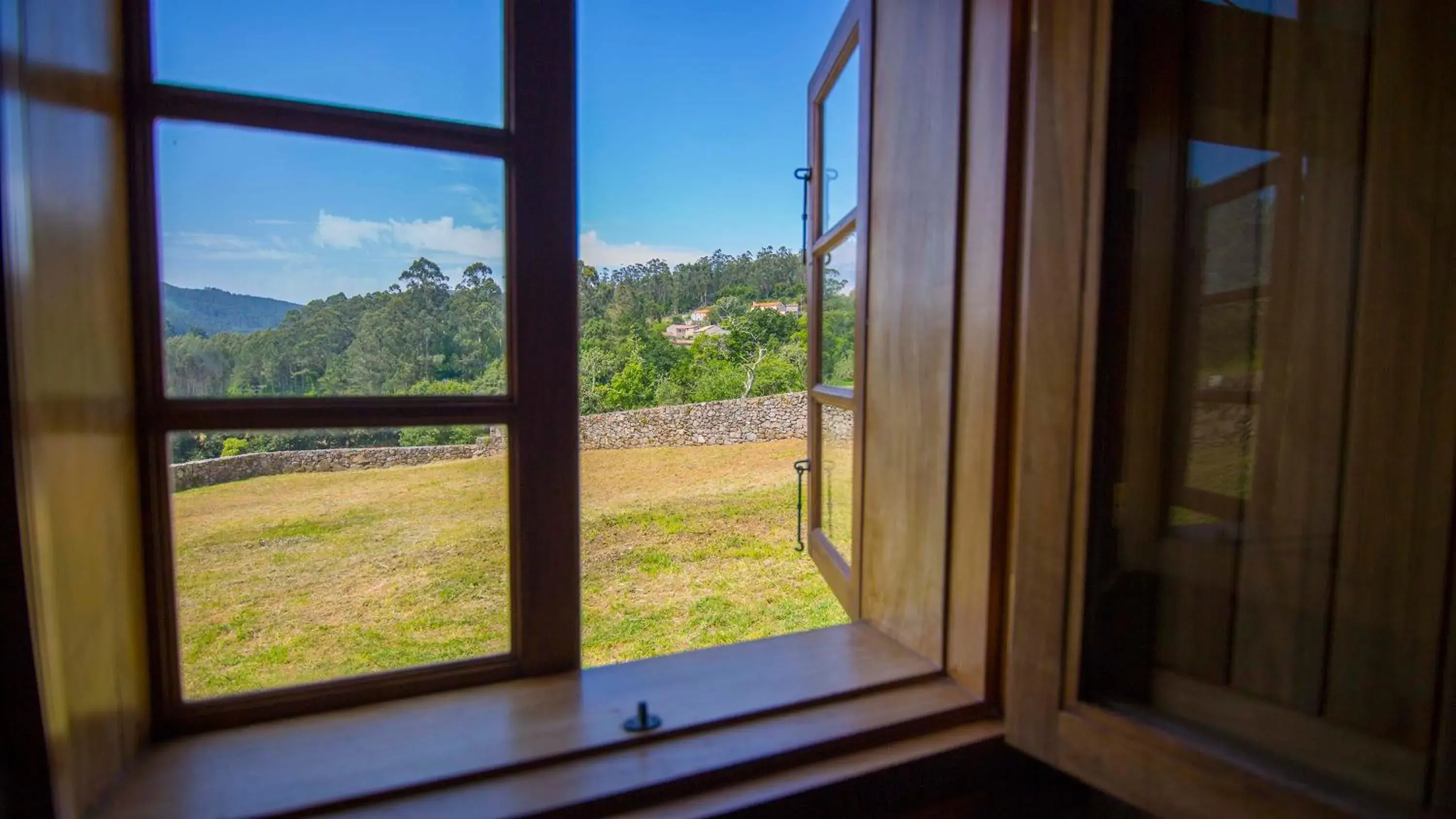 Natural landscape in Hostel Monasterio de Moraime