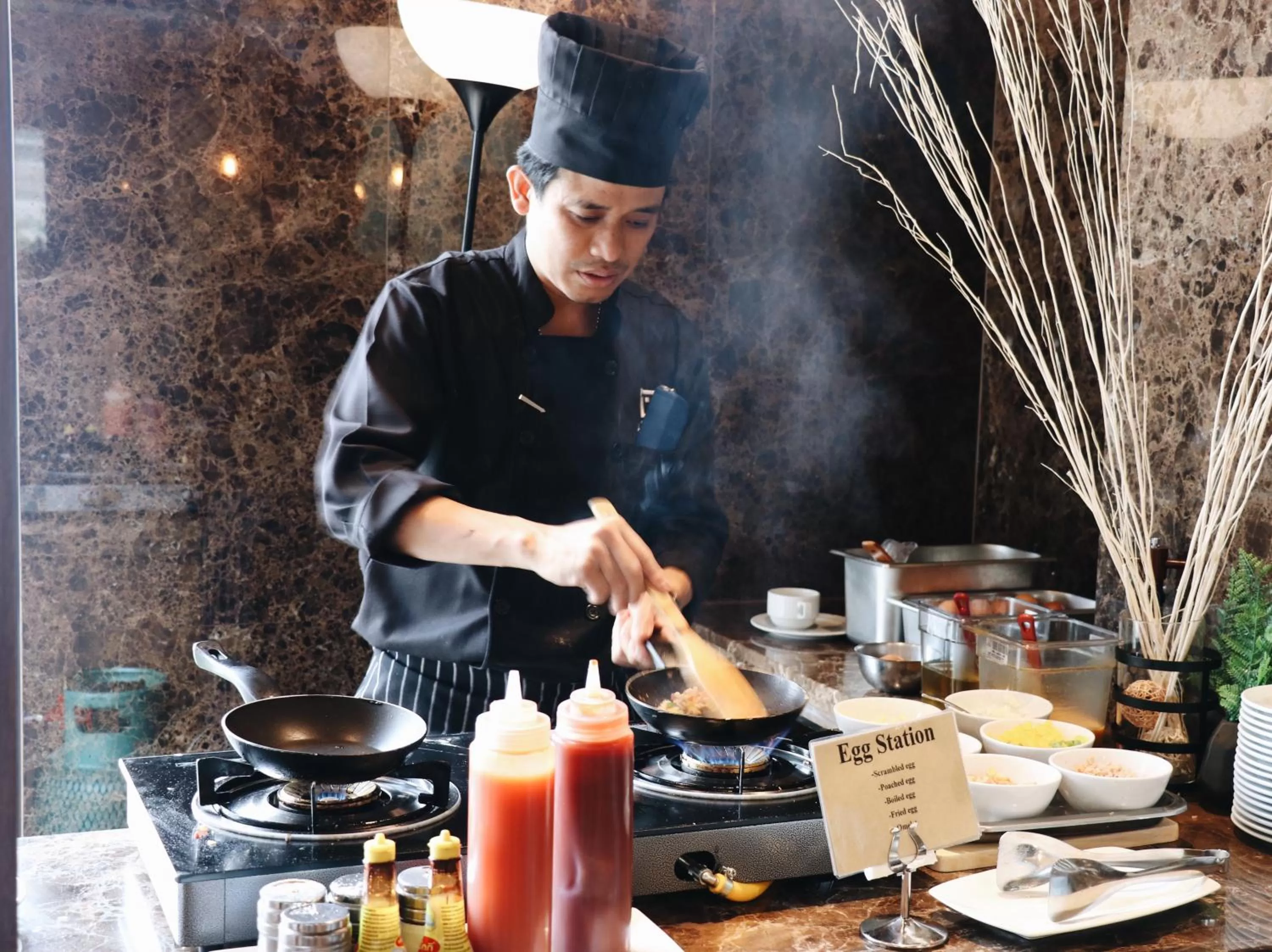 Restaurant/places to eat in Zayn Hotel Bangkok - Airport Link Access