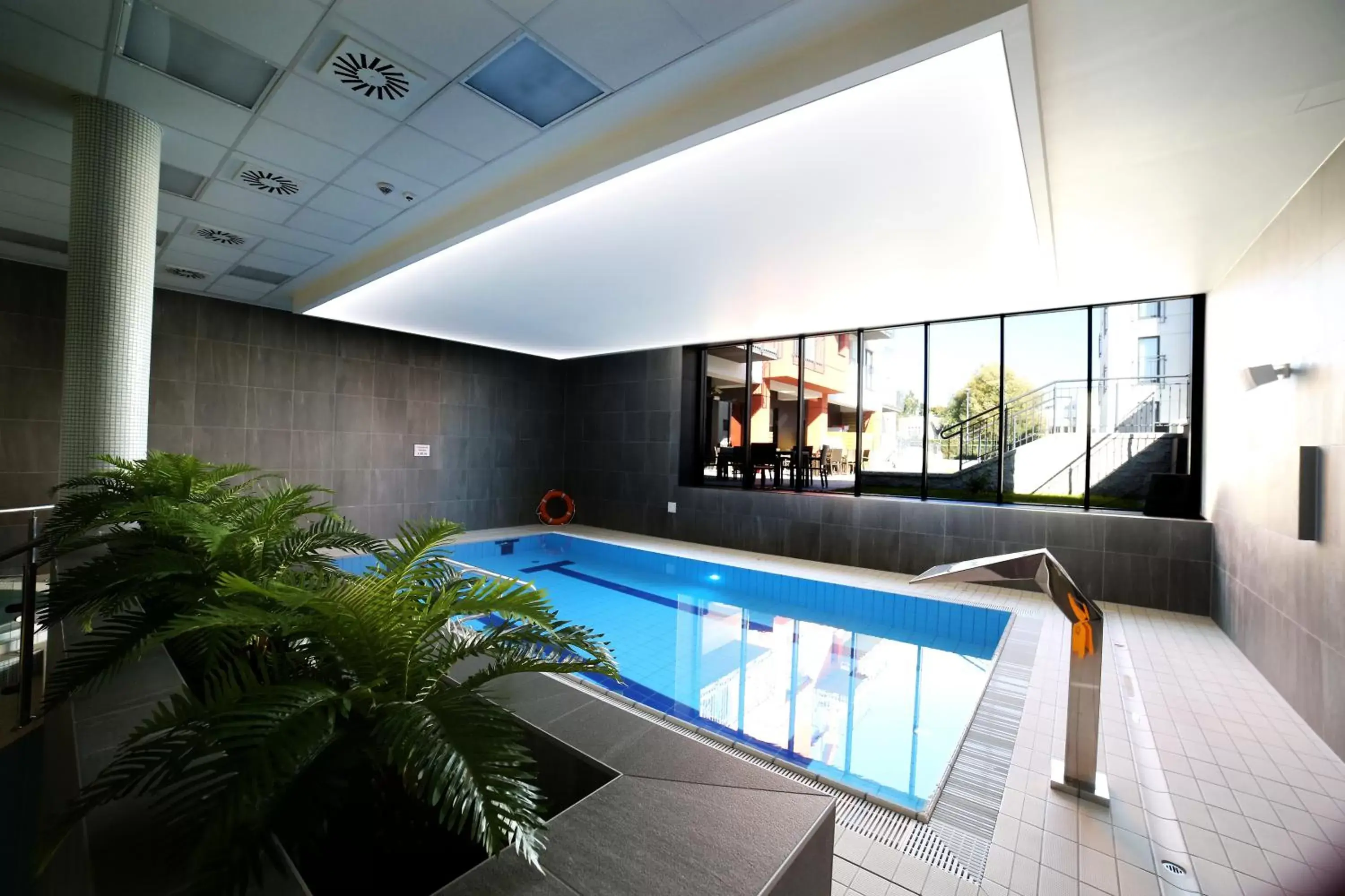 Area and facilities, Swimming Pool in Golden Tulip Gdańsk Residence