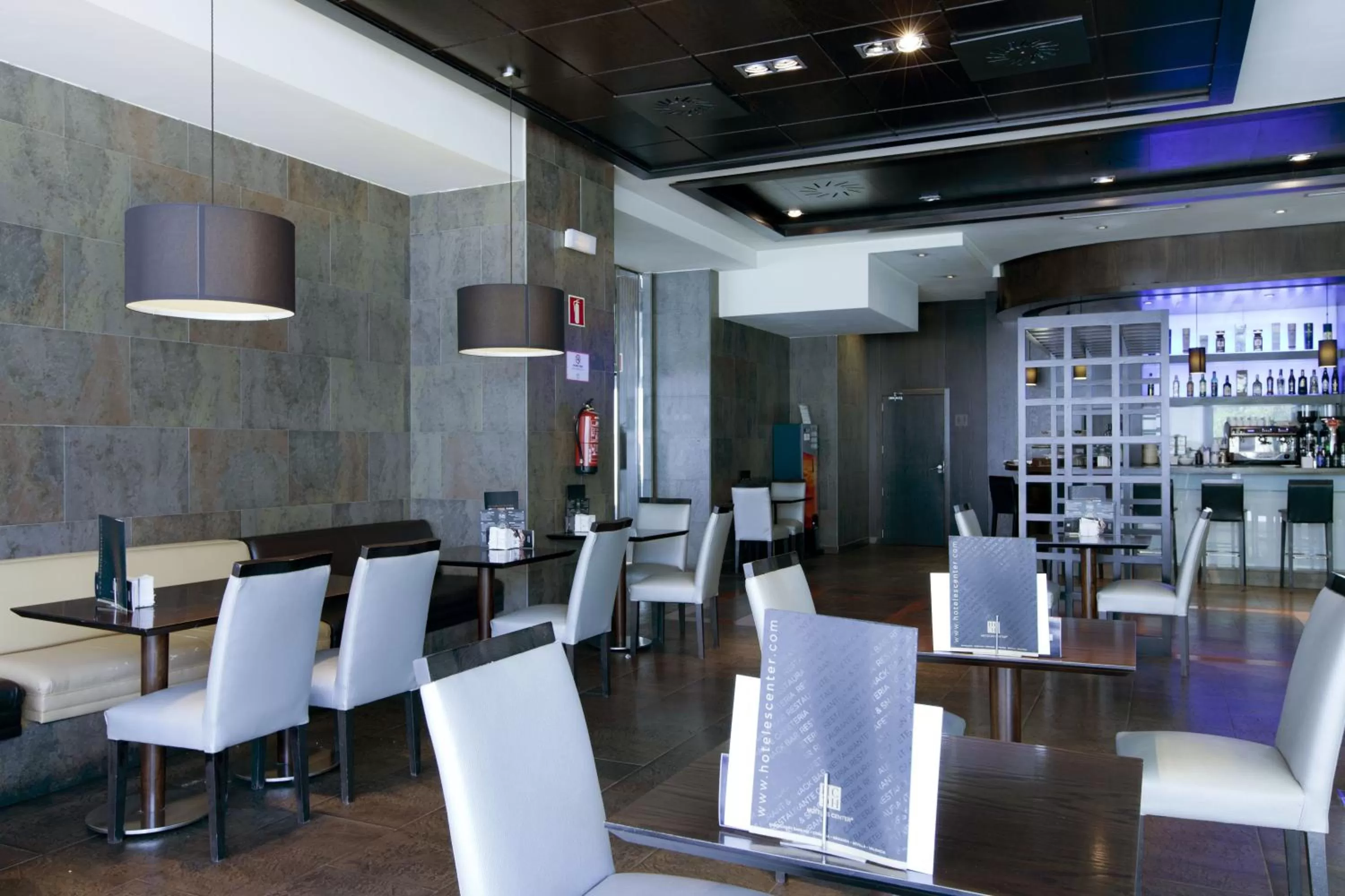 Restaurant/places to eat in Hotel Cordoba Center