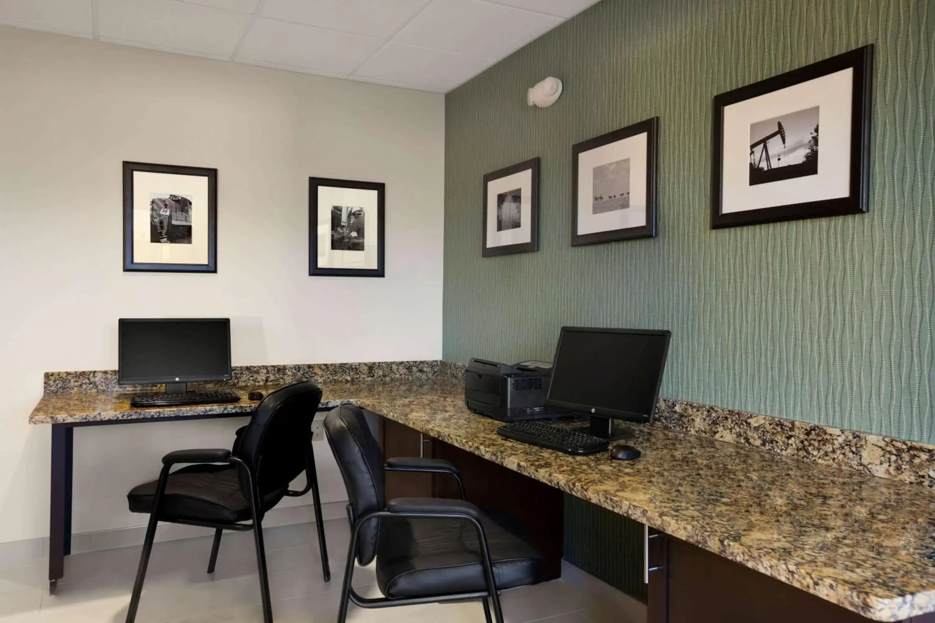 On site, Business Area/Conference Room in Baymont by Wyndham Hobbs