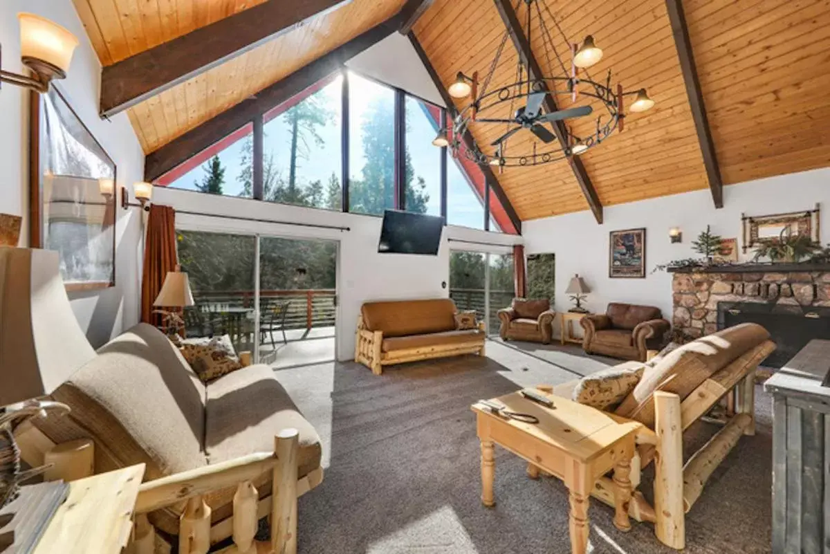 Seating Area in Silver Pines Lodge