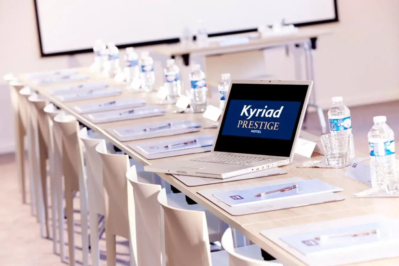 Meeting/conference room, Business Area/Conference Room in Kyriad Prestige Vannes Centre-Palais des Arts