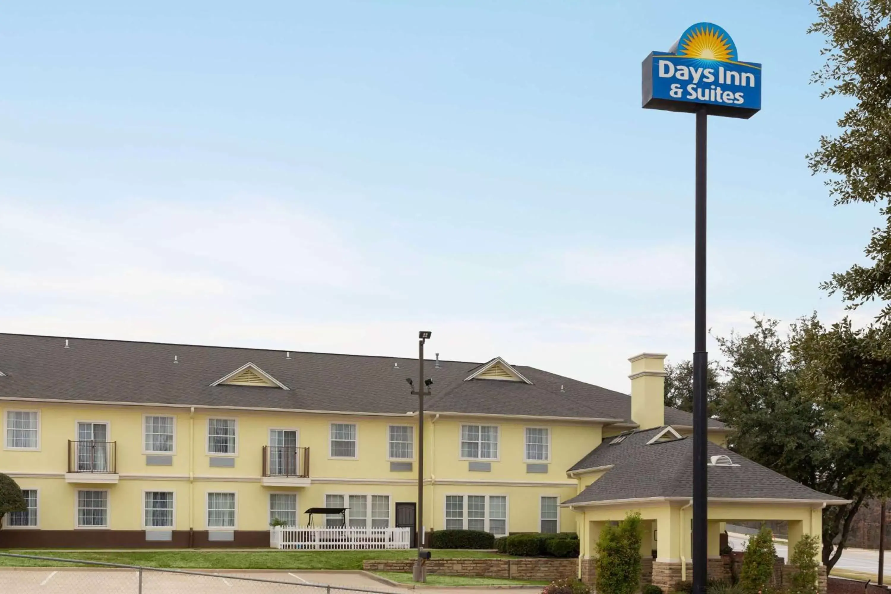 Property building in Days Inn & Suites by Wyndham DFW Airport South-Euless