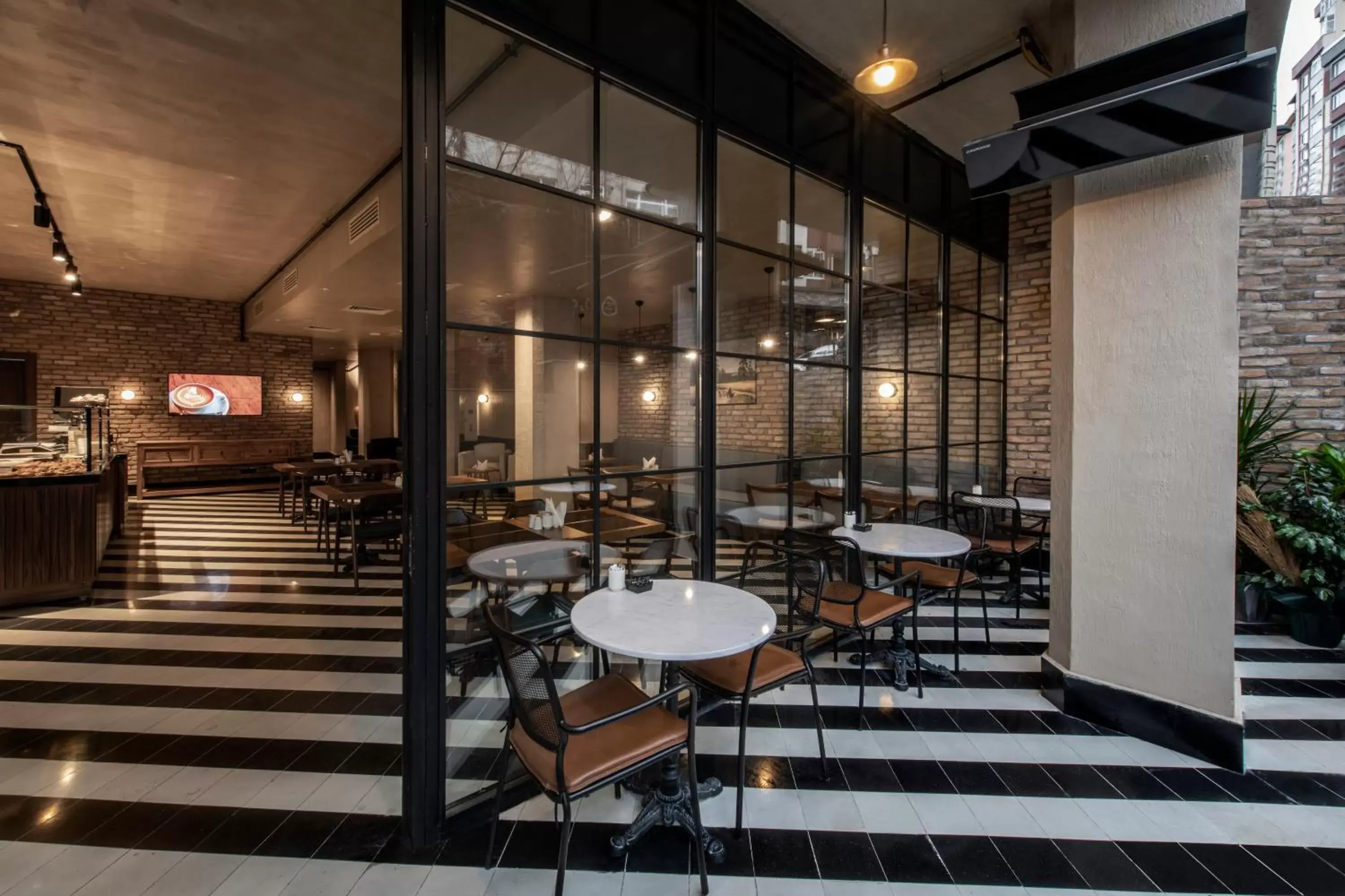 Restaurant/places to eat in Hotel Bosfora Plus Restaurant/places to eat in Hotel Bosfora Plus