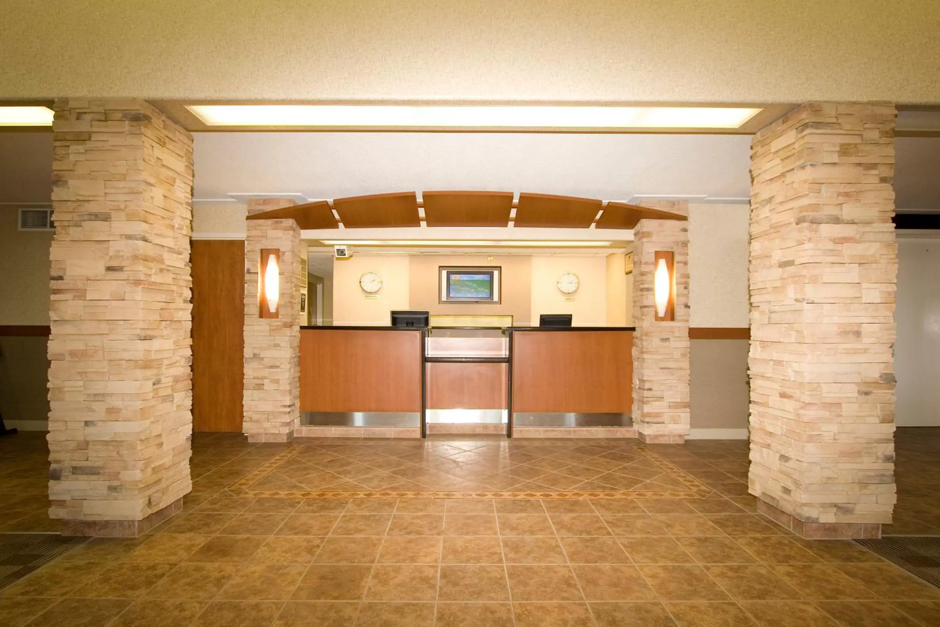 Lobby or reception, Lobby/Reception in Woodlands Inn & Suites