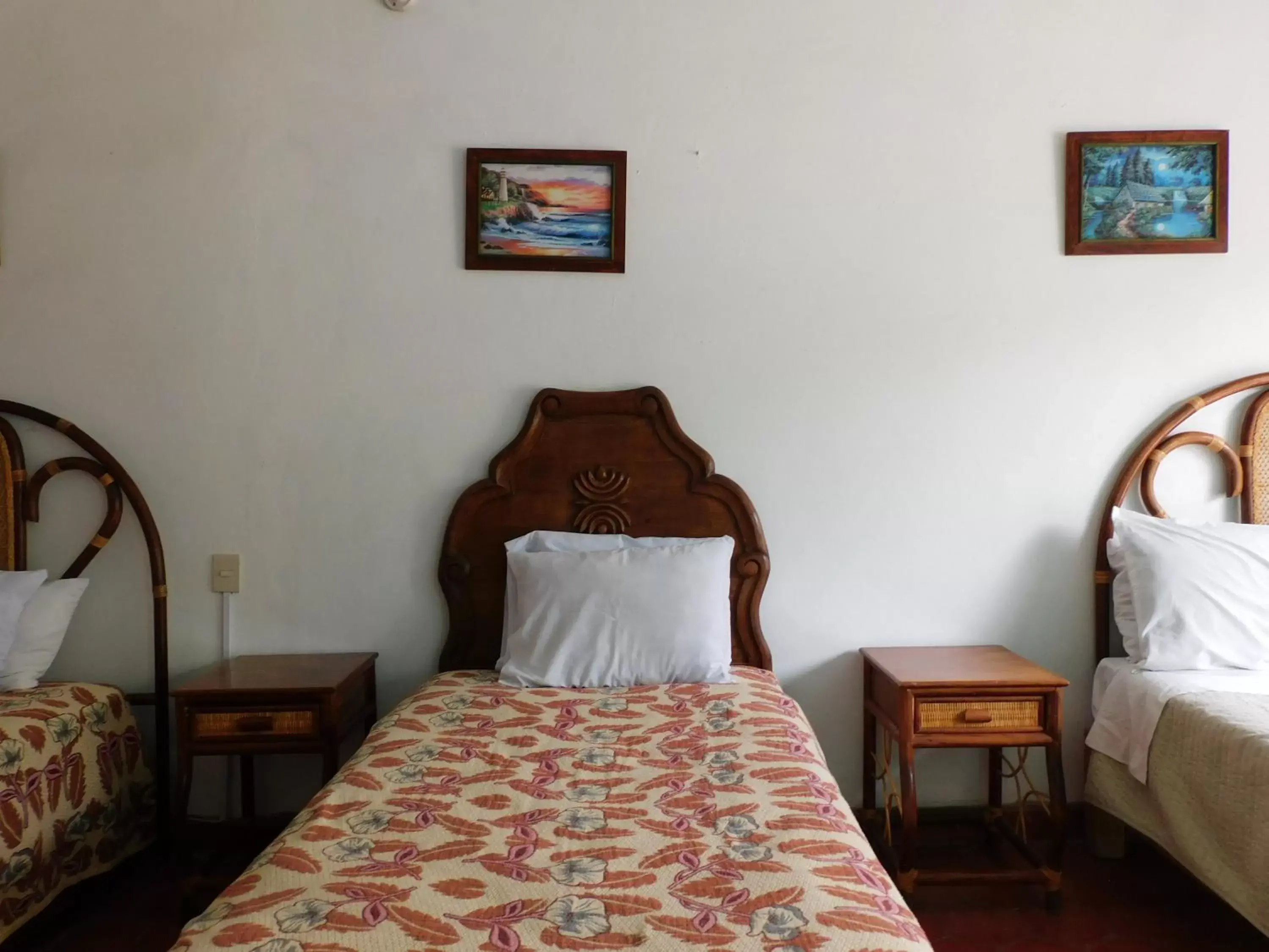 Bed in Hotel Elohim by Rotamundos
