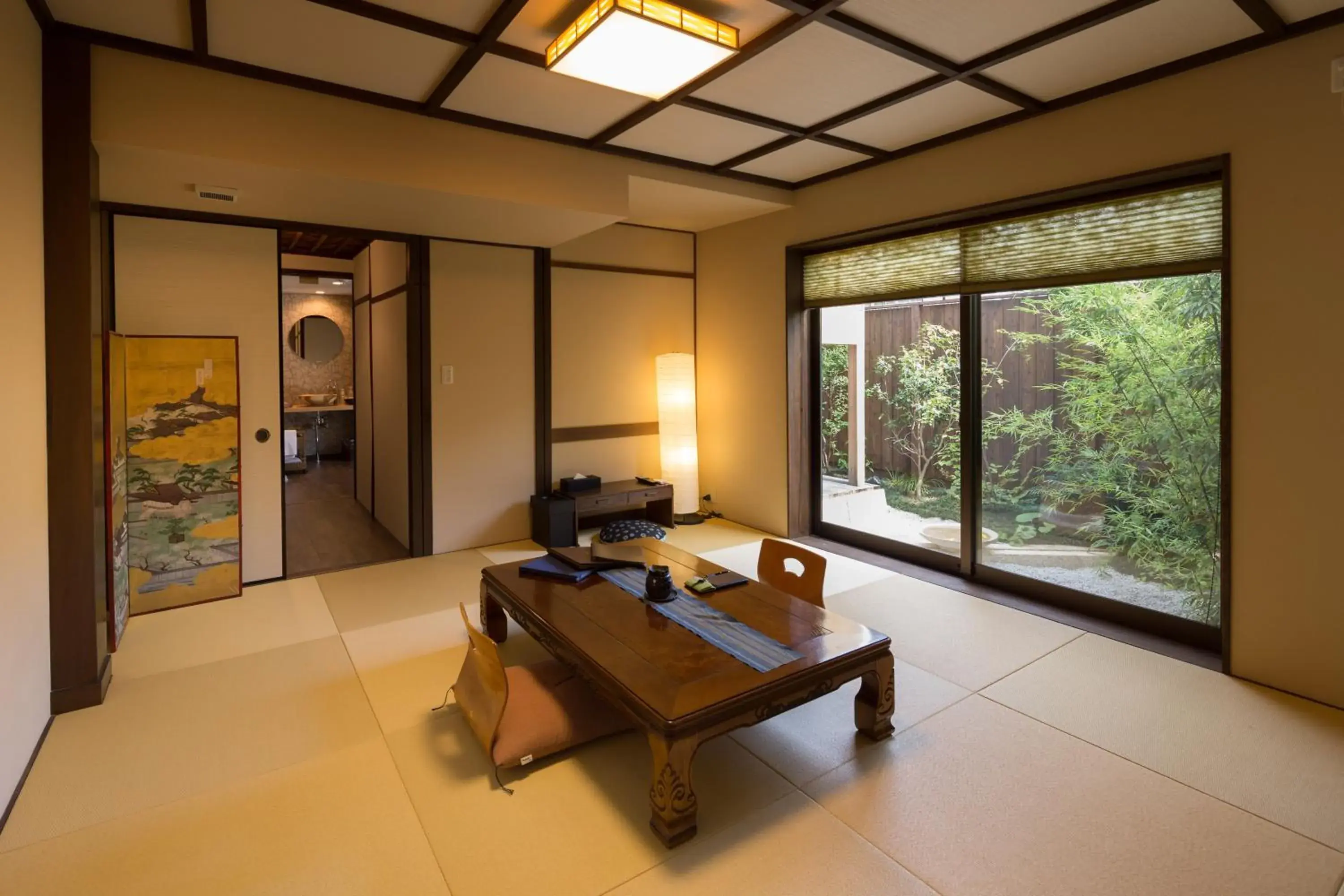 Photo of the whole room, Seating Area in Nazuna Kyoto Nijo-jo