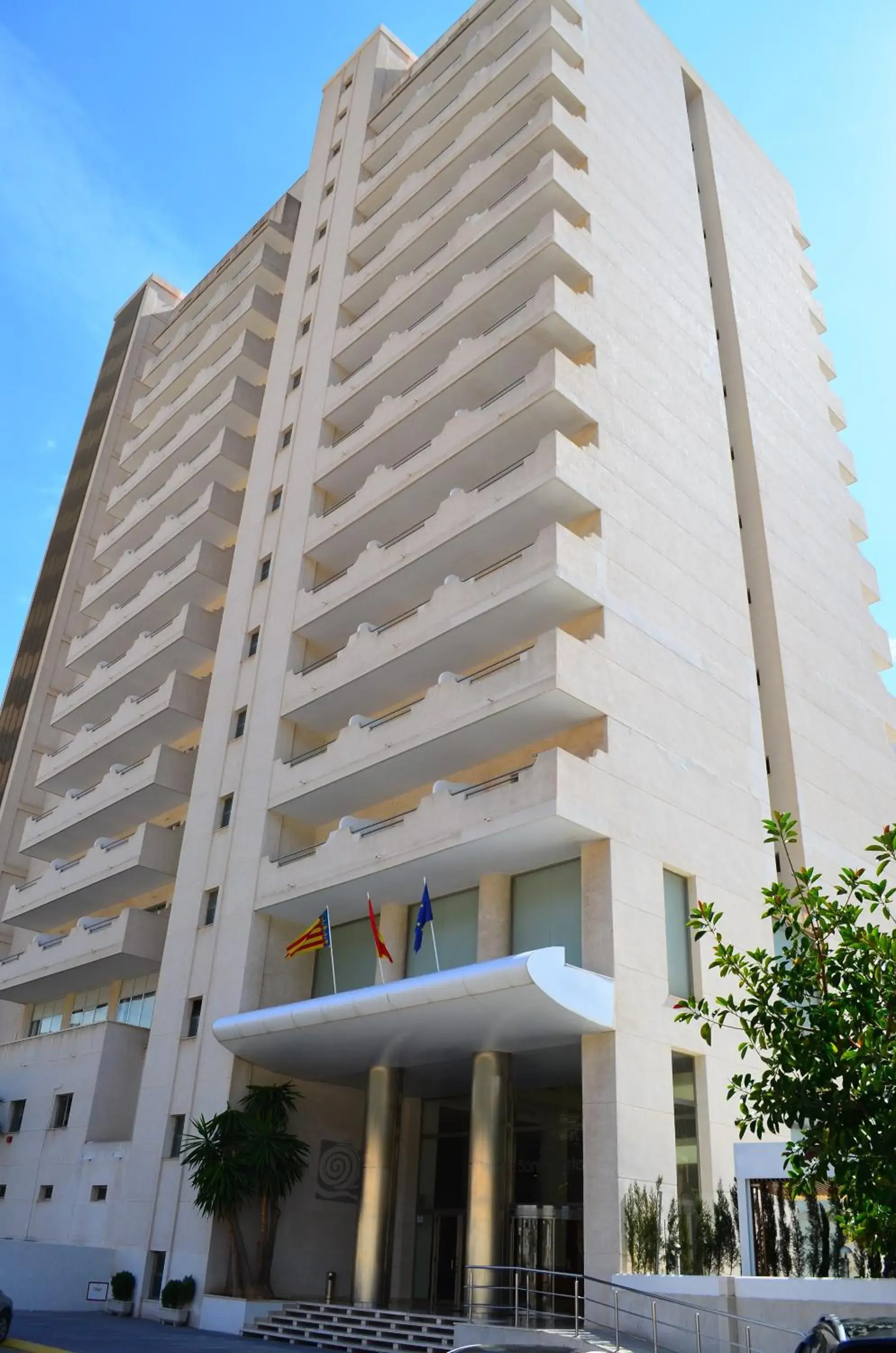 Facade/entrance, Property Building in Hotel Santamarta