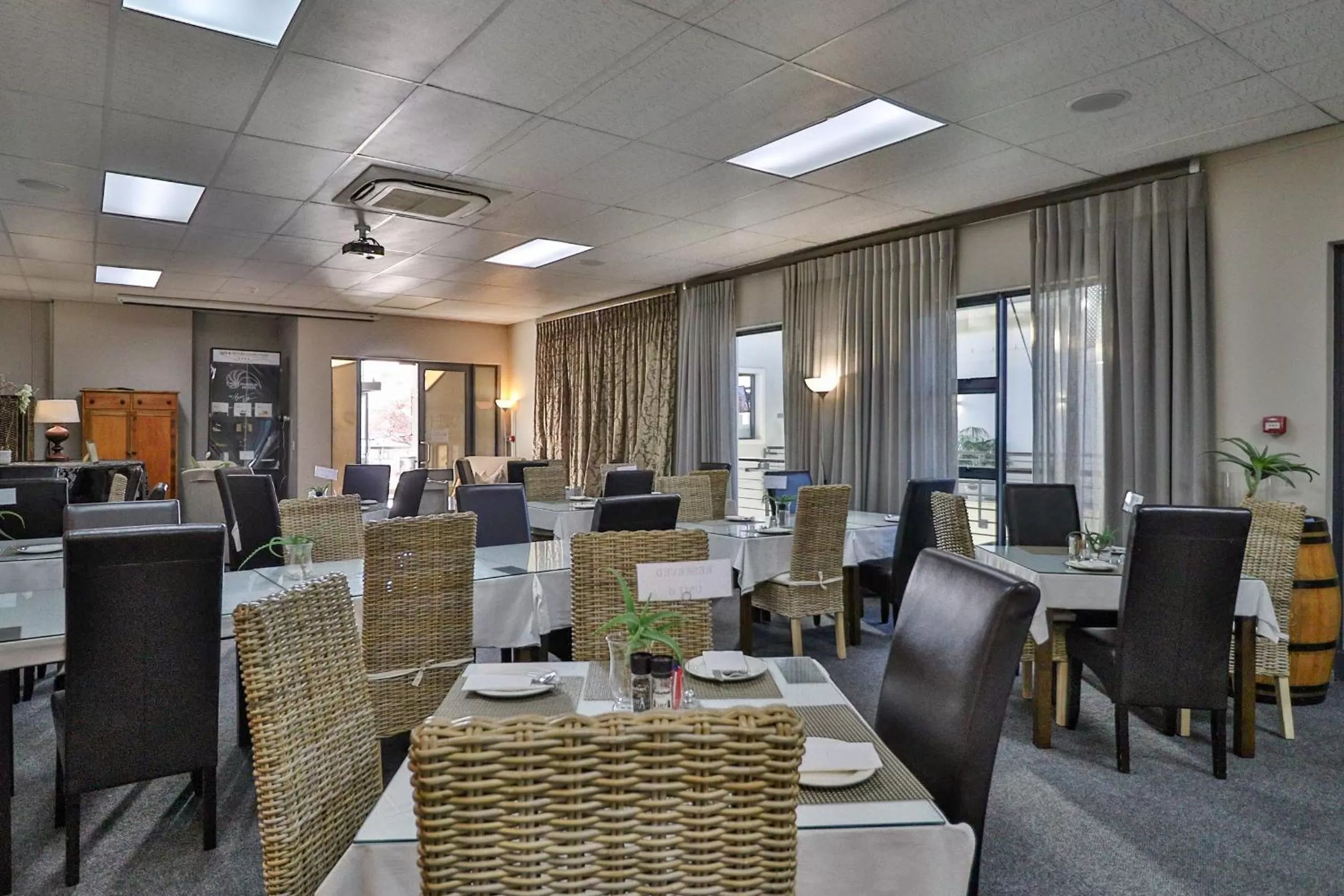 Restaurant/places to eat in Whale Coast All-Suite-Hotel - DCC Hotel Group