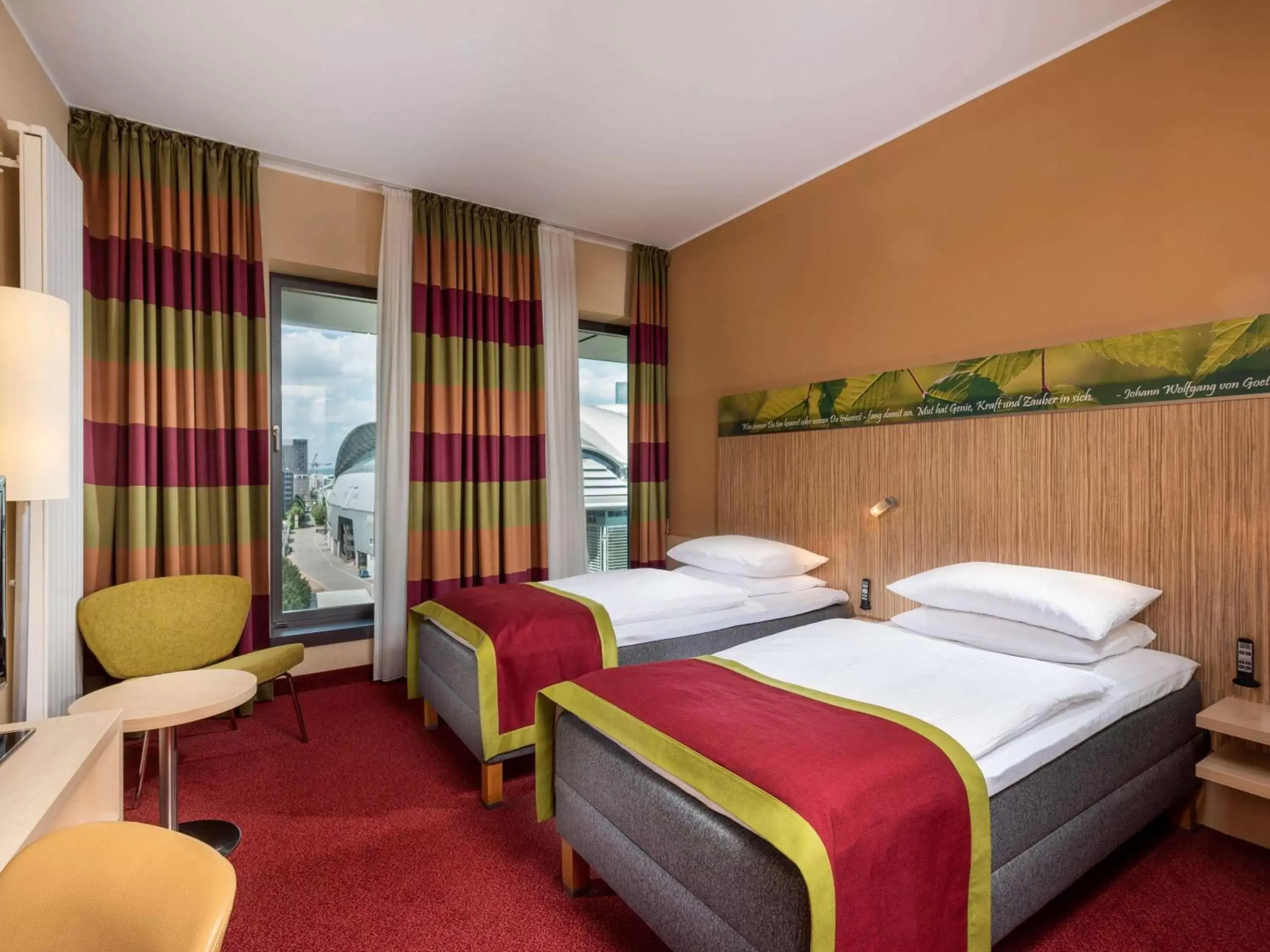 Bedroom, Bed in Mövenpick Hotel Frankfurt City Messe