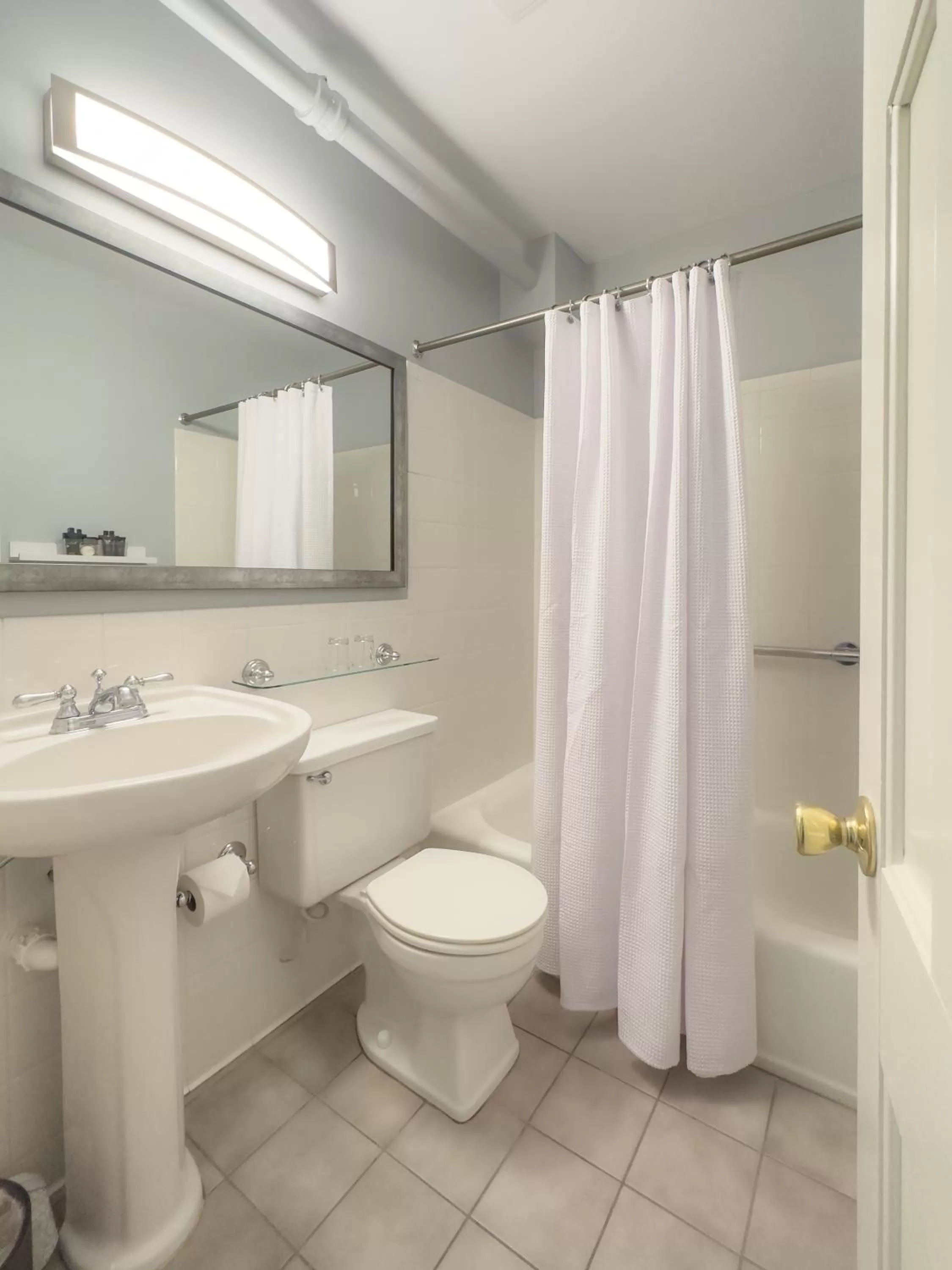 Bathroom in Harborside Inn