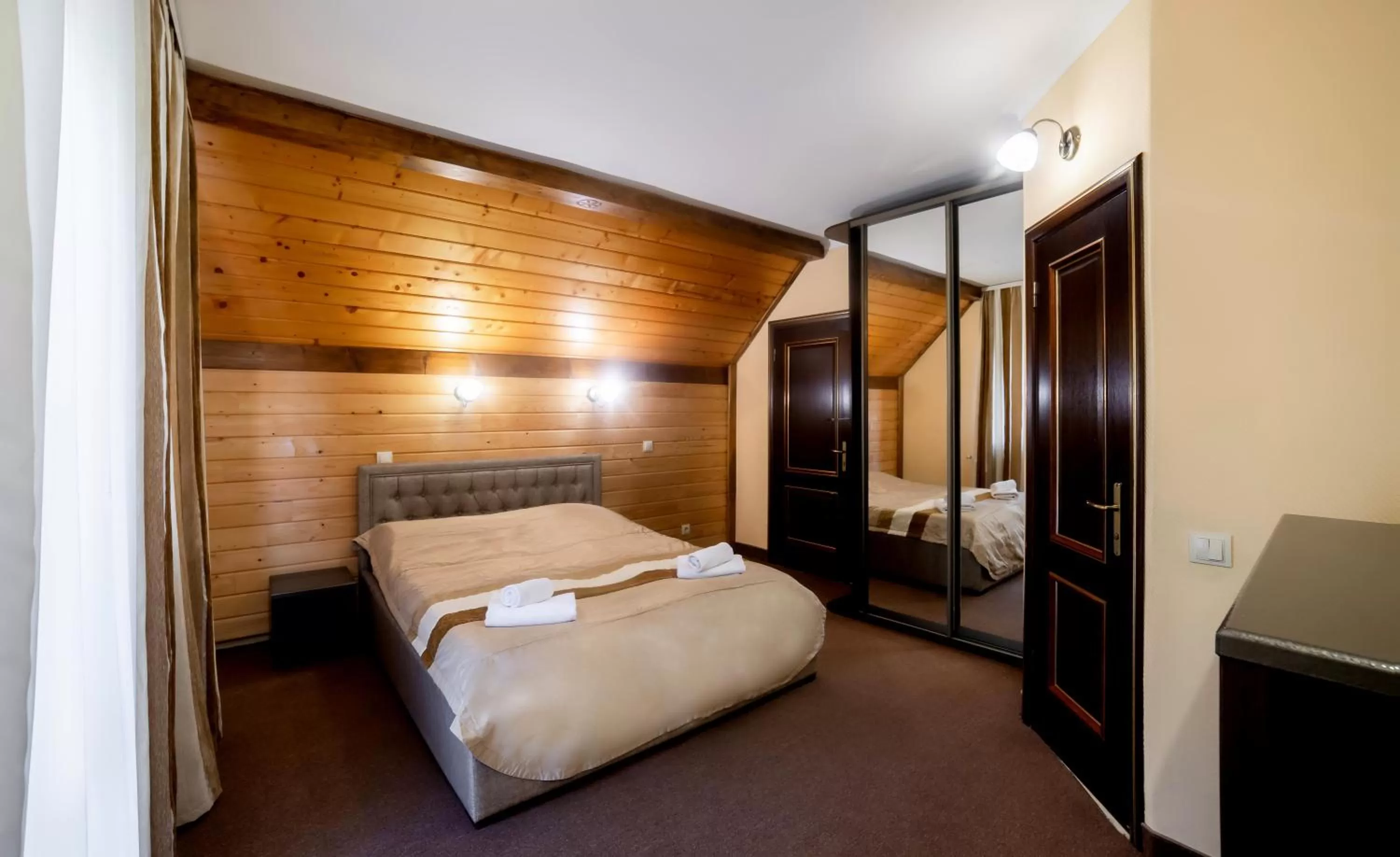 Bed in Wellland Hotel