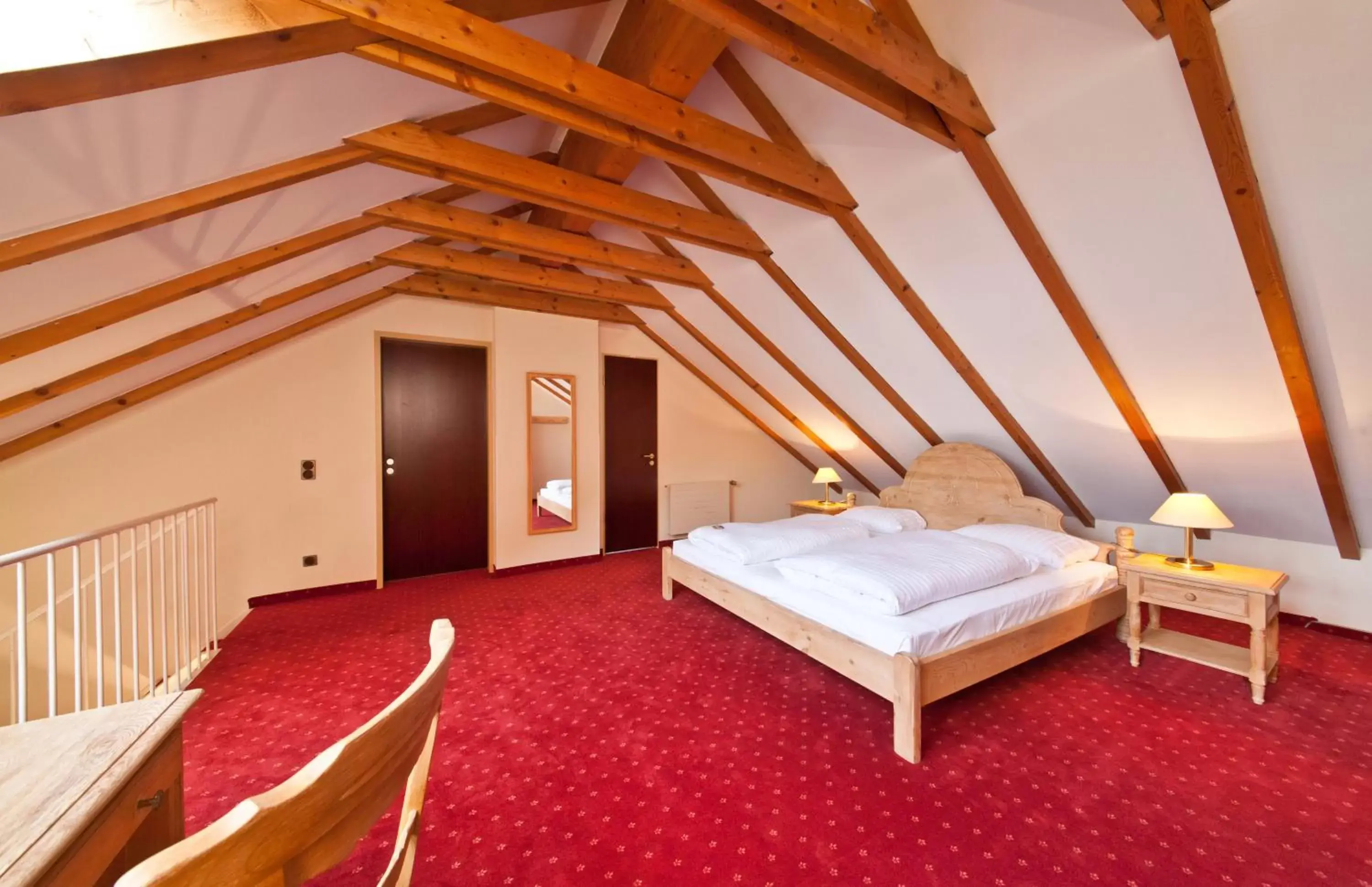 Photo of the whole room, Bed in Novum Hotel Madison Düsseldorf Hauptbahnhof