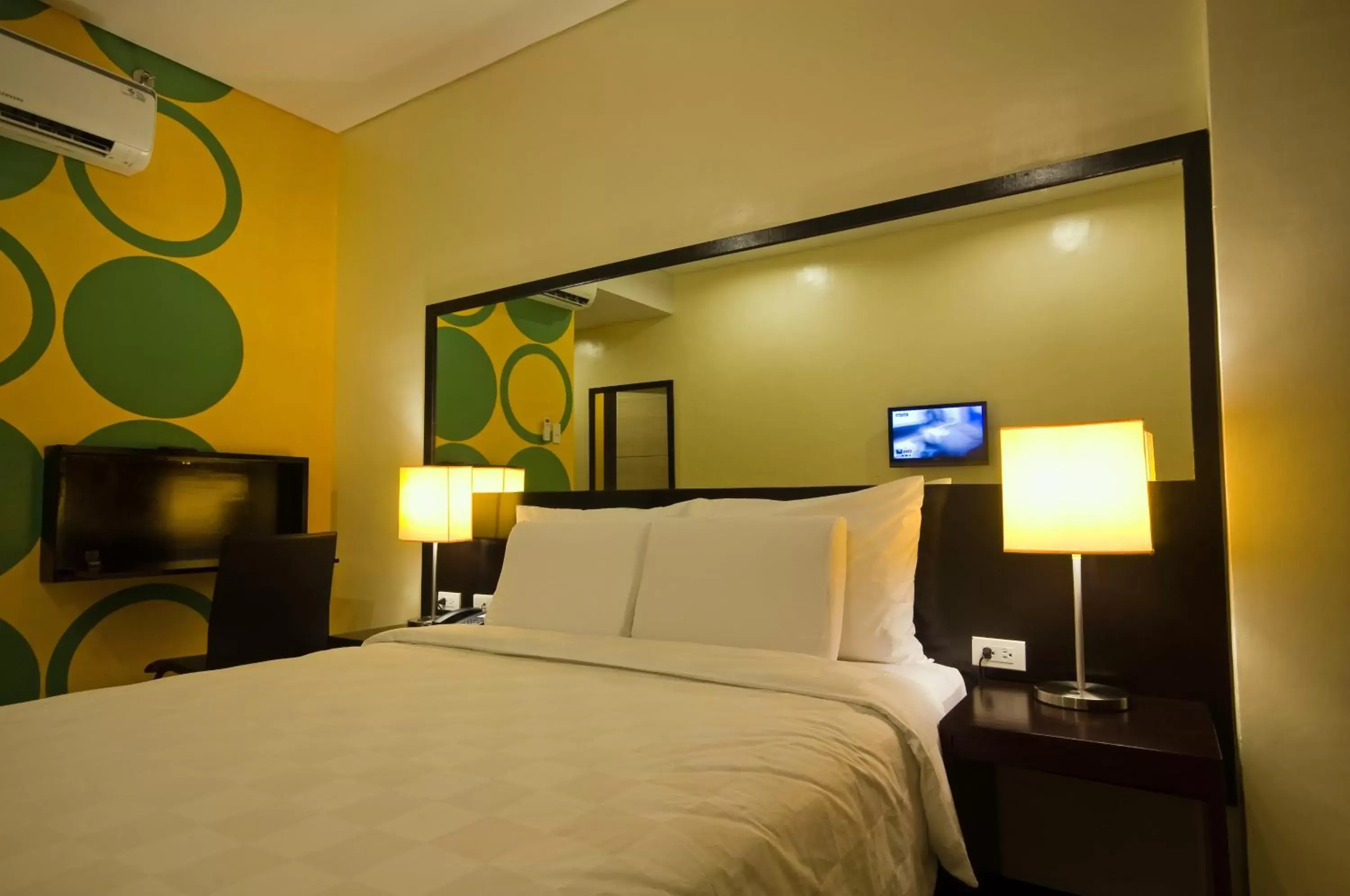 Bed in Go Hotels Puerto Princesa