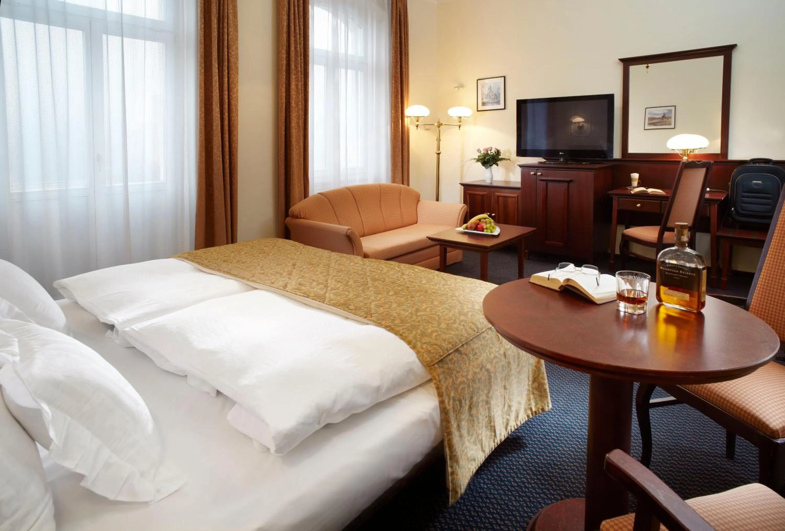 Bed in Hotel Excelsior