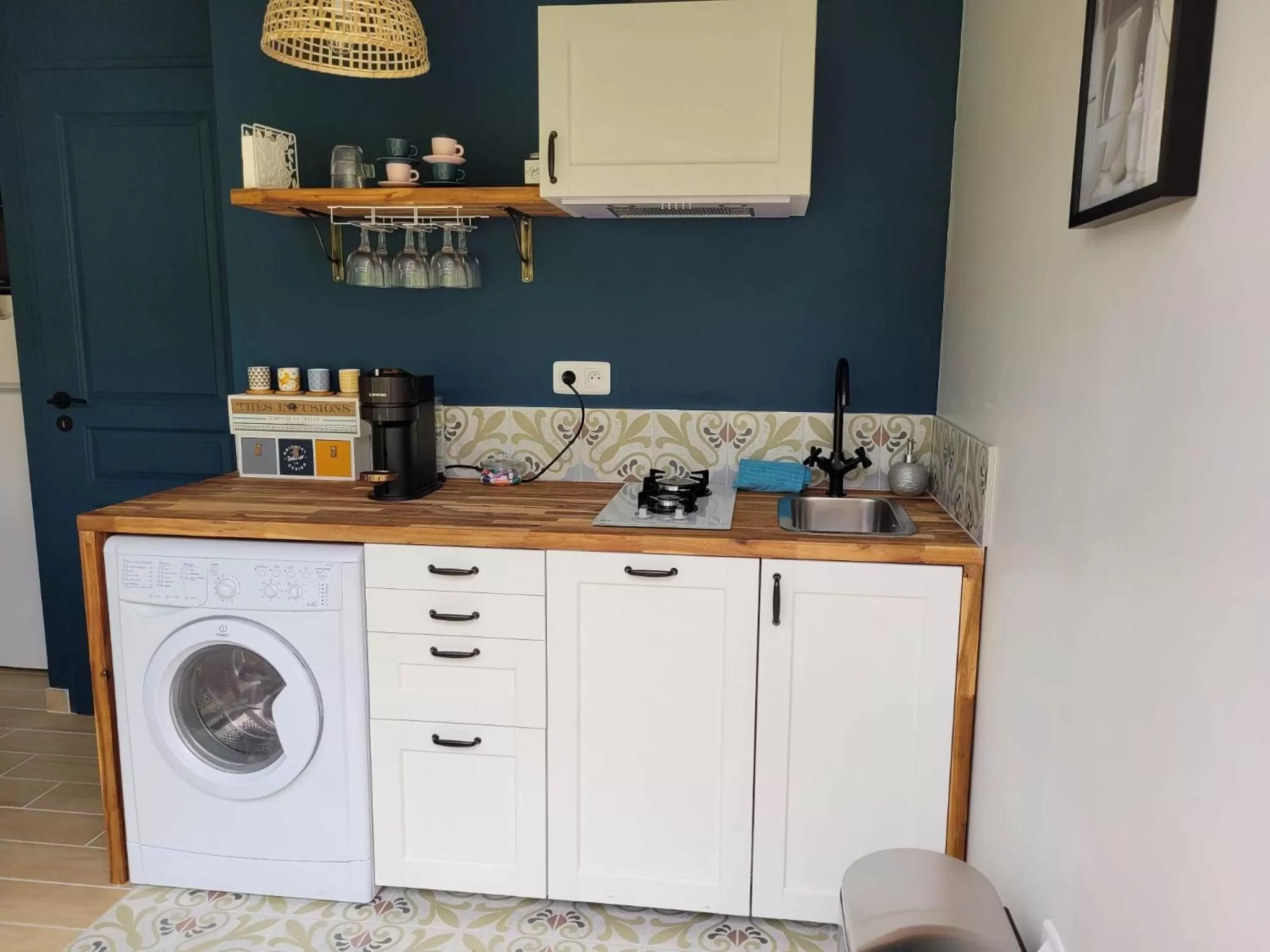 dishwasher in A L'OMBRE DE LA TREILLE -Proche Saint-Emilion