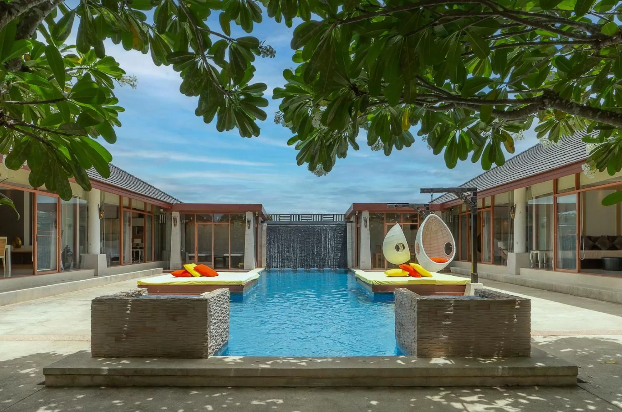 Swimming pool in Dhevan Dara Resort & Spa Hua Hin - Pool Villa