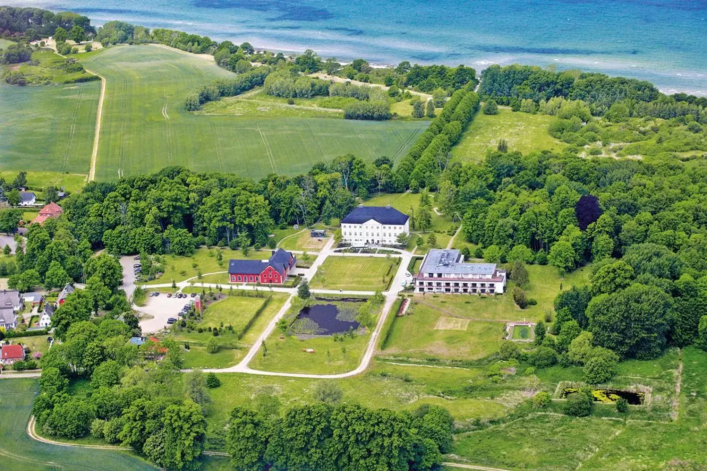 Neighbourhood, Bird's-eye View in Schlossgut Gross Schwansee