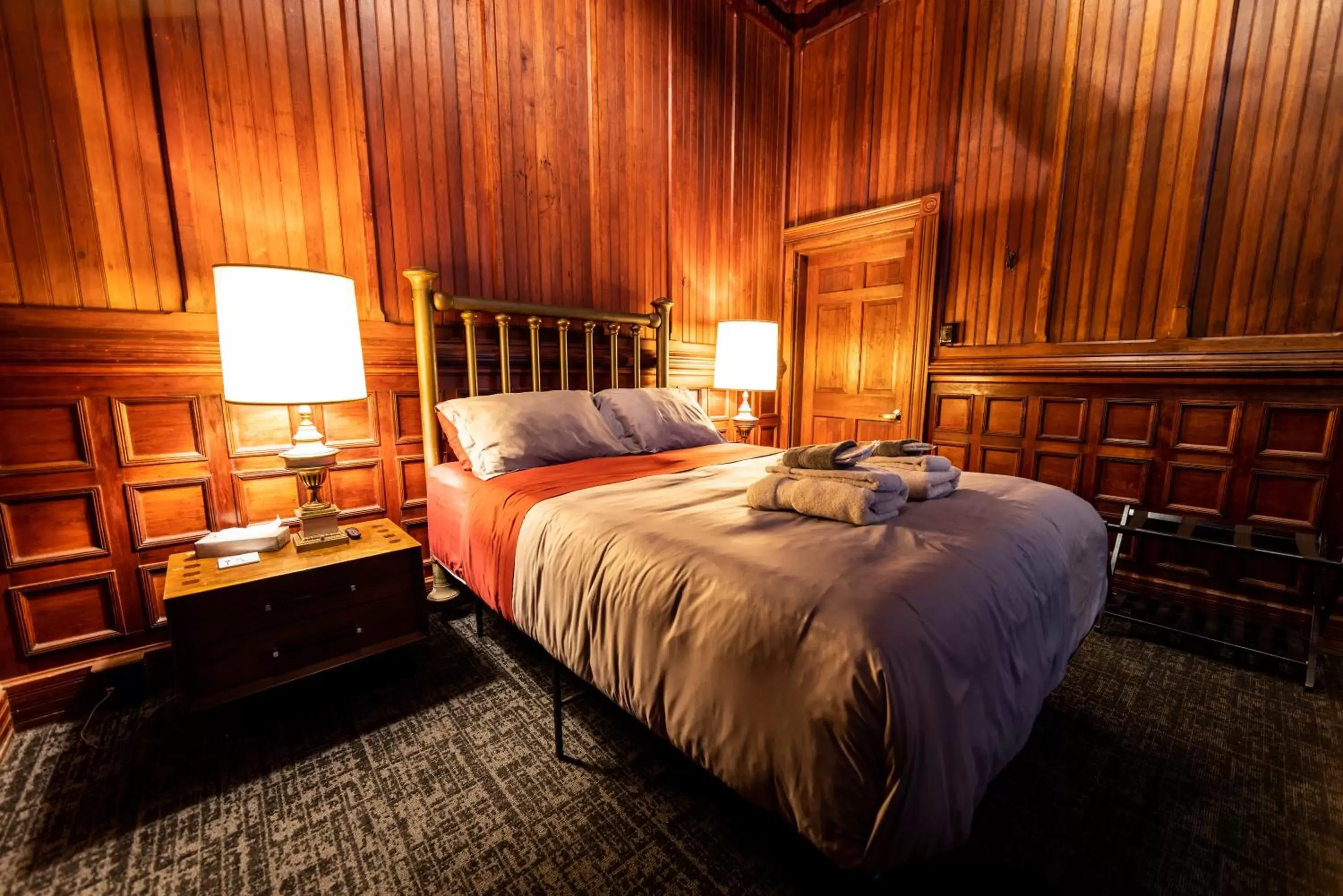 Bed in Traveler's Rest Hotel