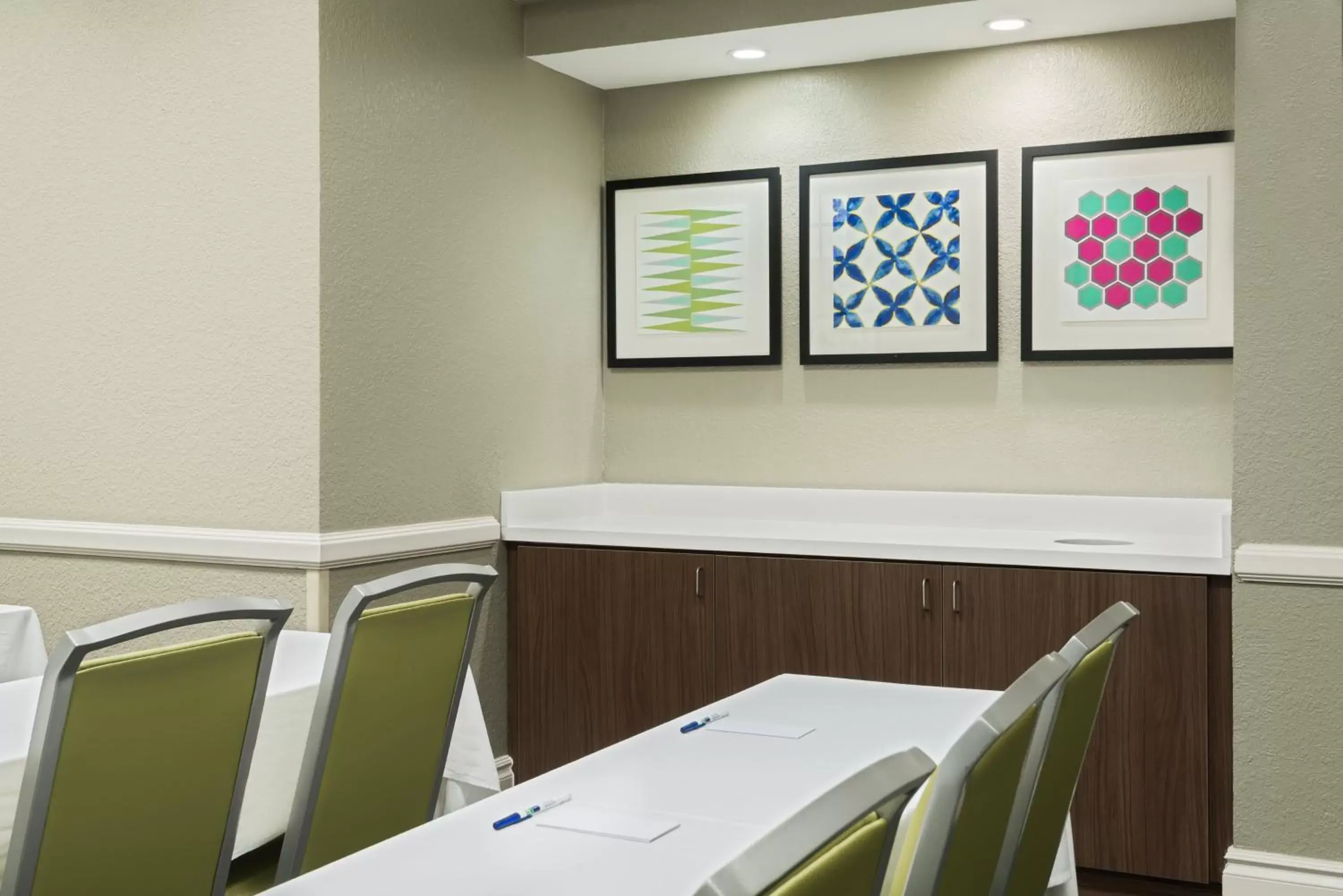 Meeting/conference room in Holiday Inn Express Hotel & Suites Ft. Lauderdale-Plantation, an IHG Hotel