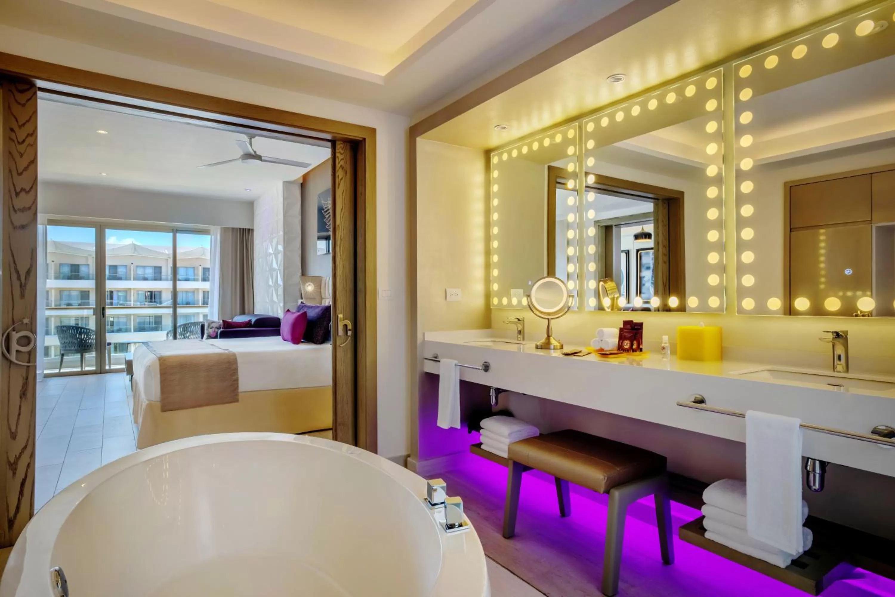 Bathroom in Planet Hollywood Cancun by Royalton, An Autograph Collection All-Inclusive Resort
