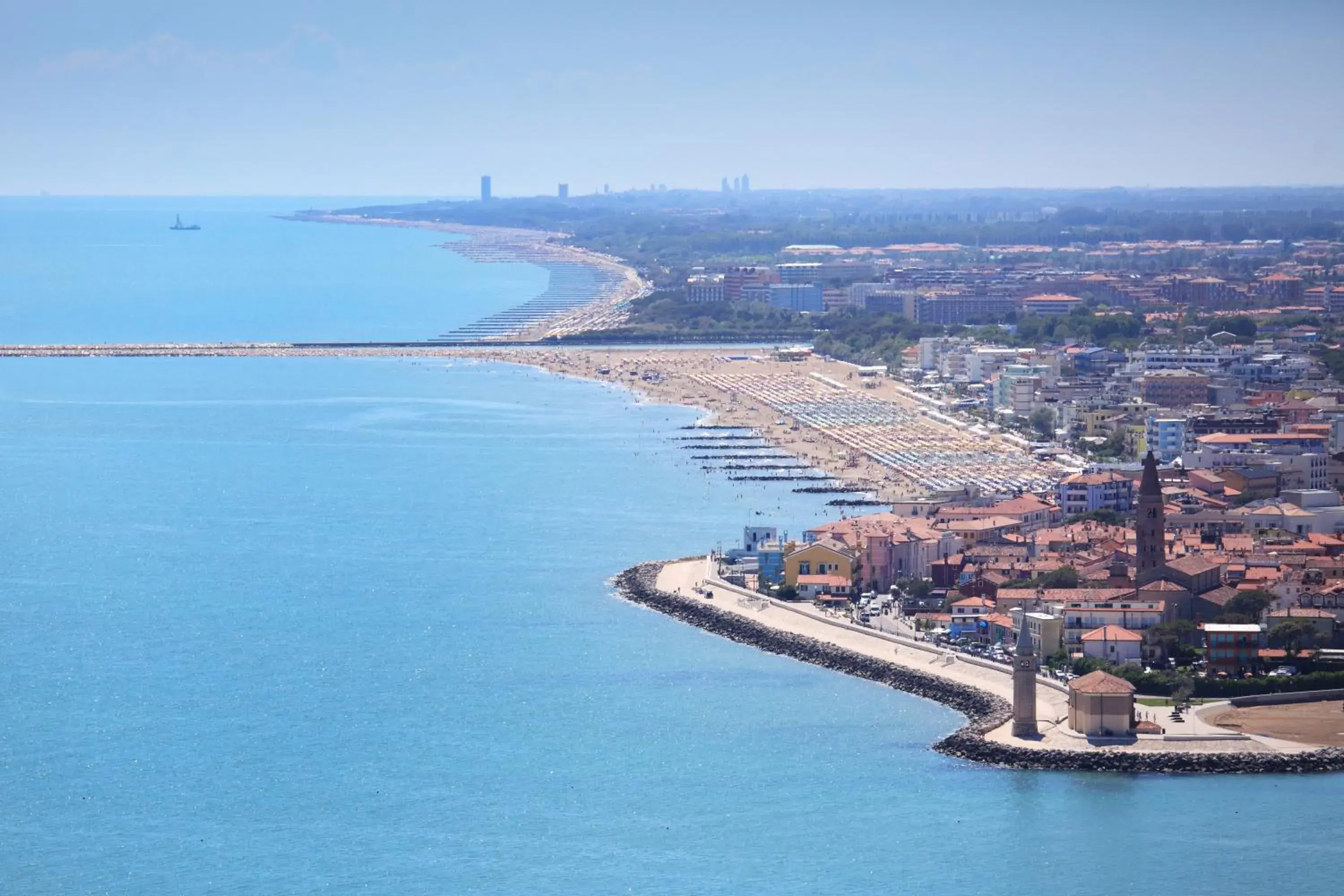 Neighbourhood, Bird's-eye View in Hotel Marco Polo