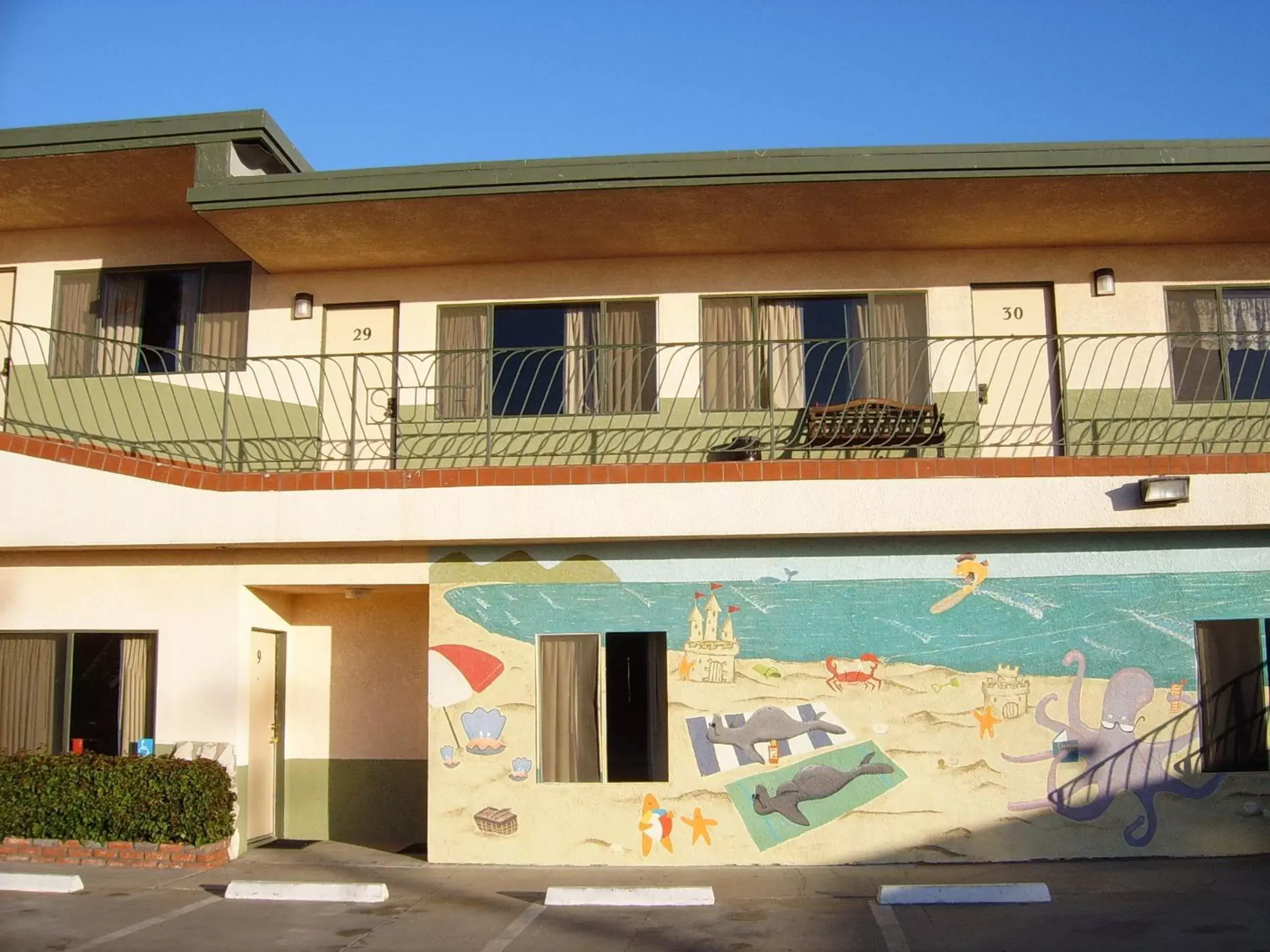 Facade/entrance, Property Building in Motel 6 Pismo Beach CA Pacific Ocean