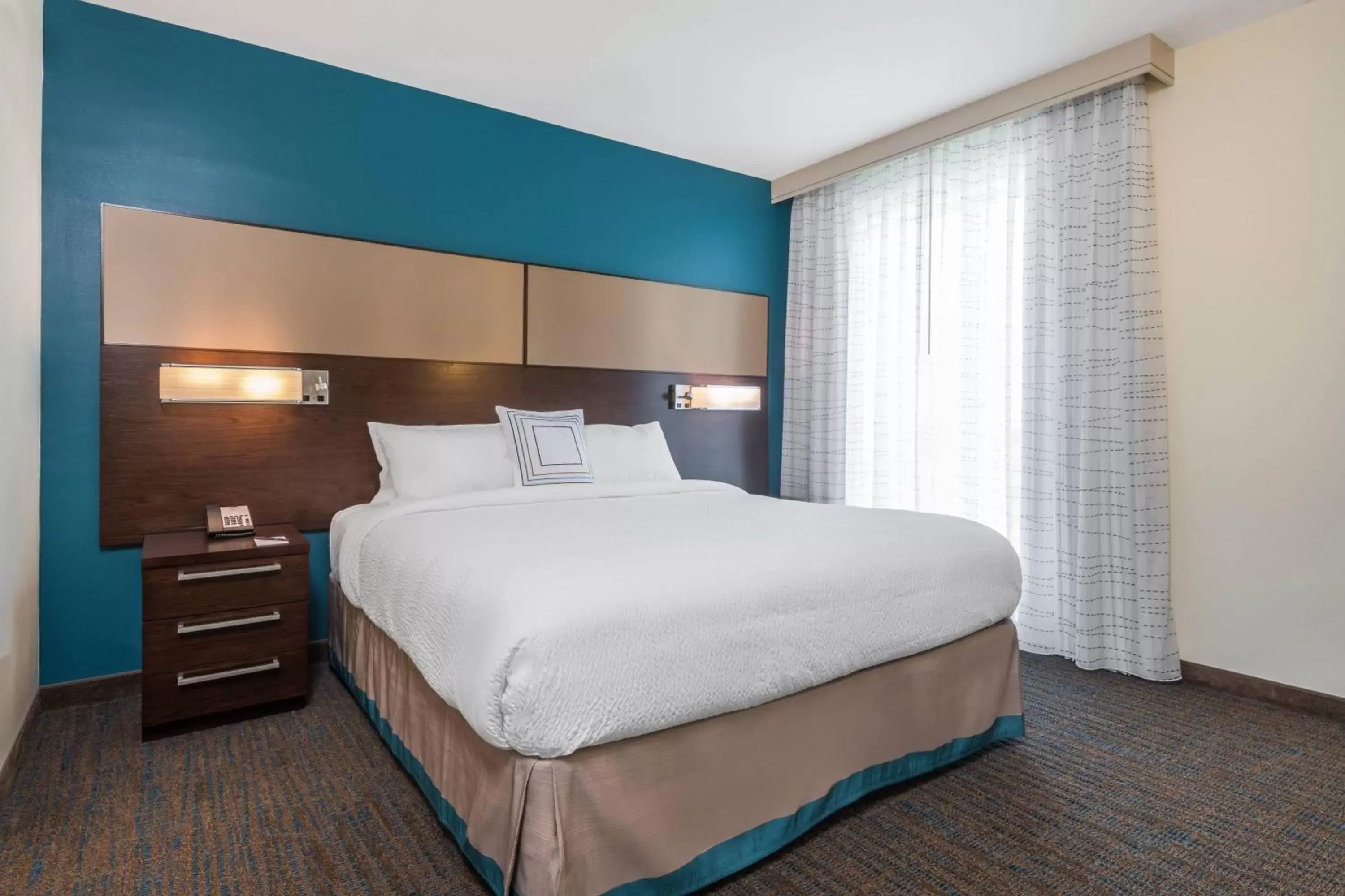 Bedroom, Bed in Residence Inn by Marriott Charlotte City Center