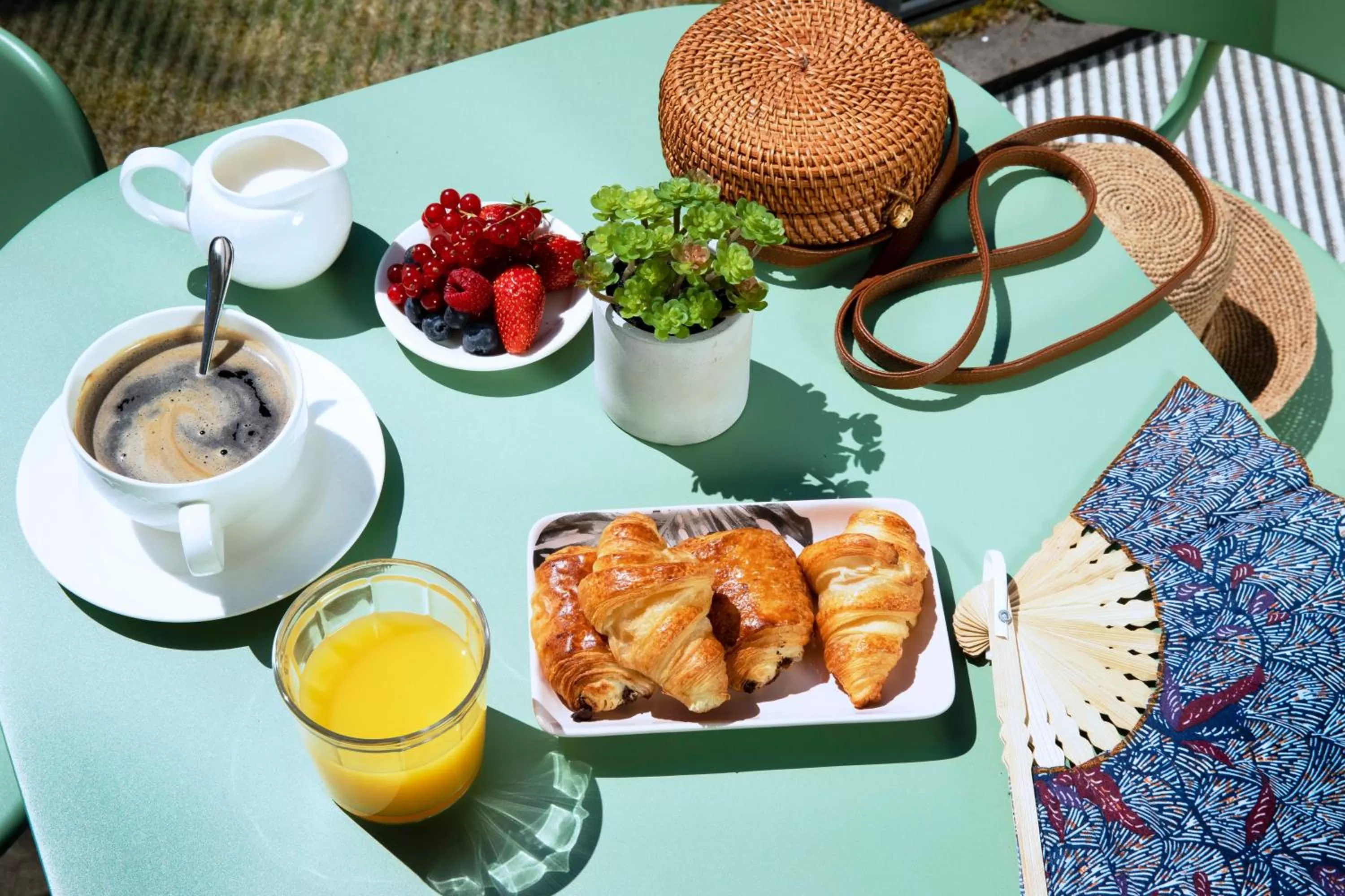Breakfast in Best Western Plus Hotel les Rives du Ter